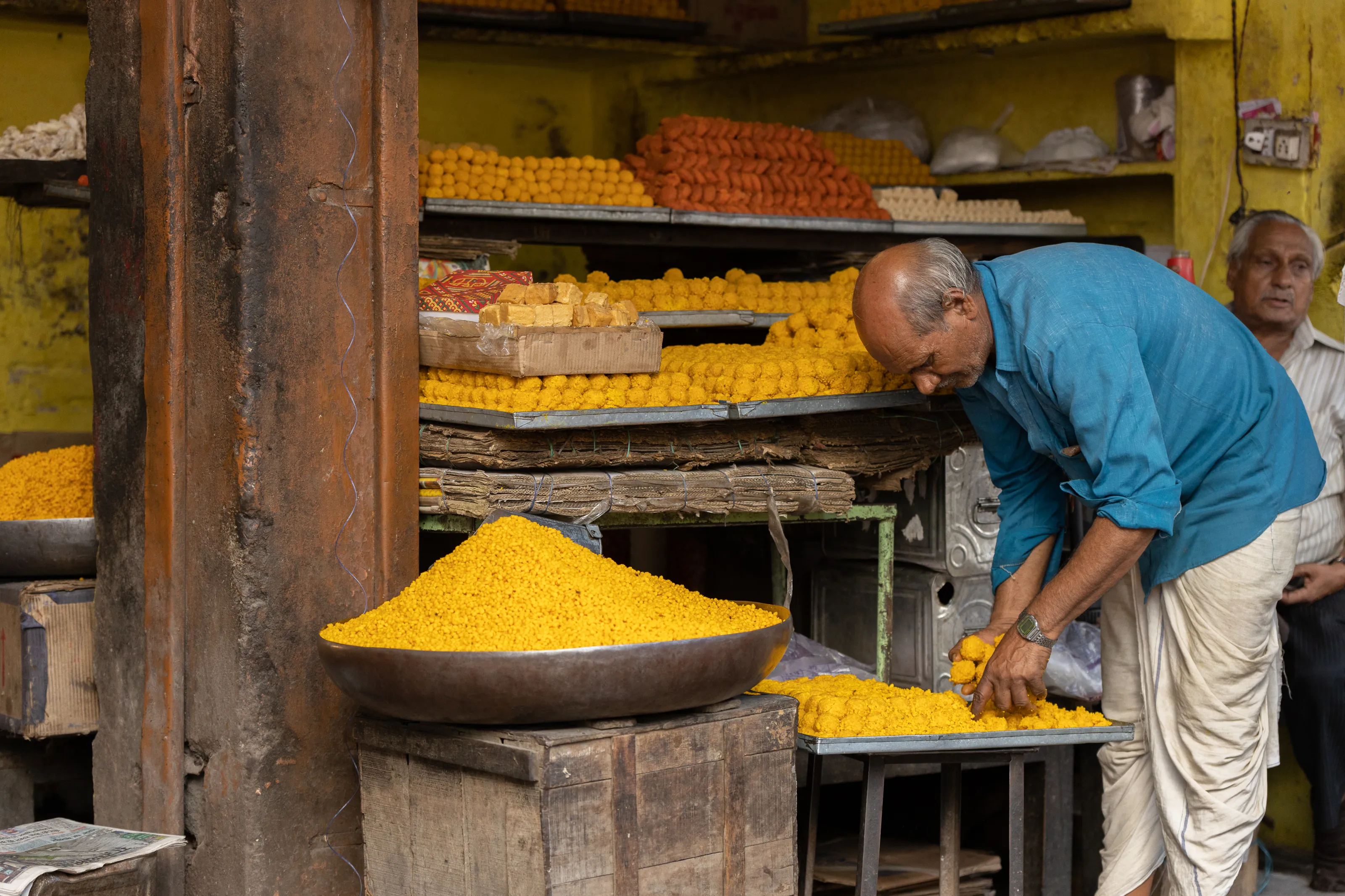 Food Markets in Streets with People (in colour)
