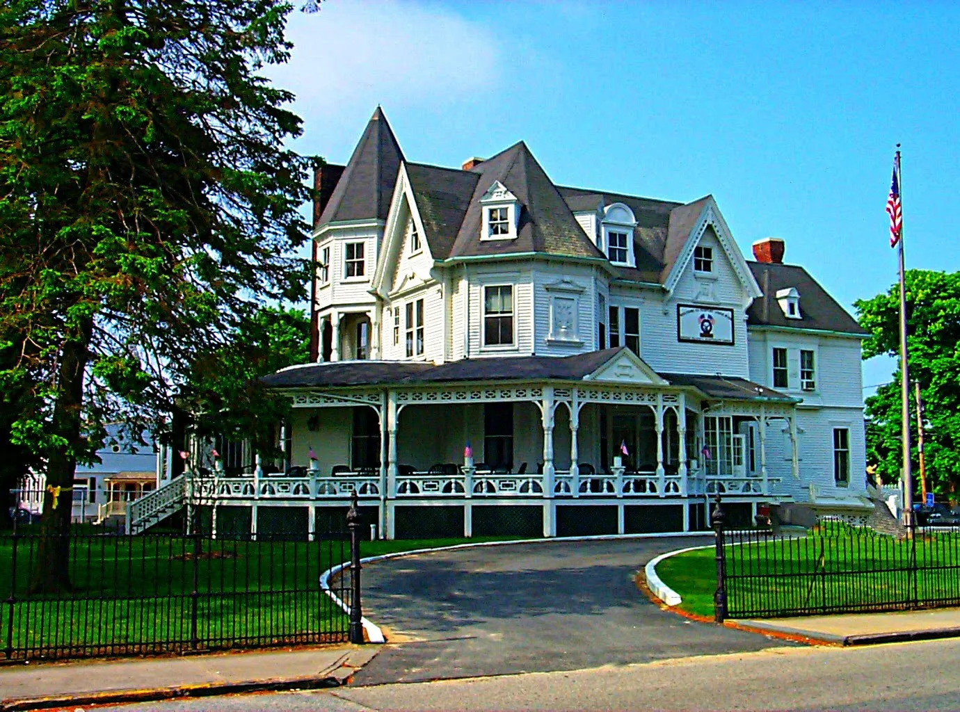Three-Storey Residences
