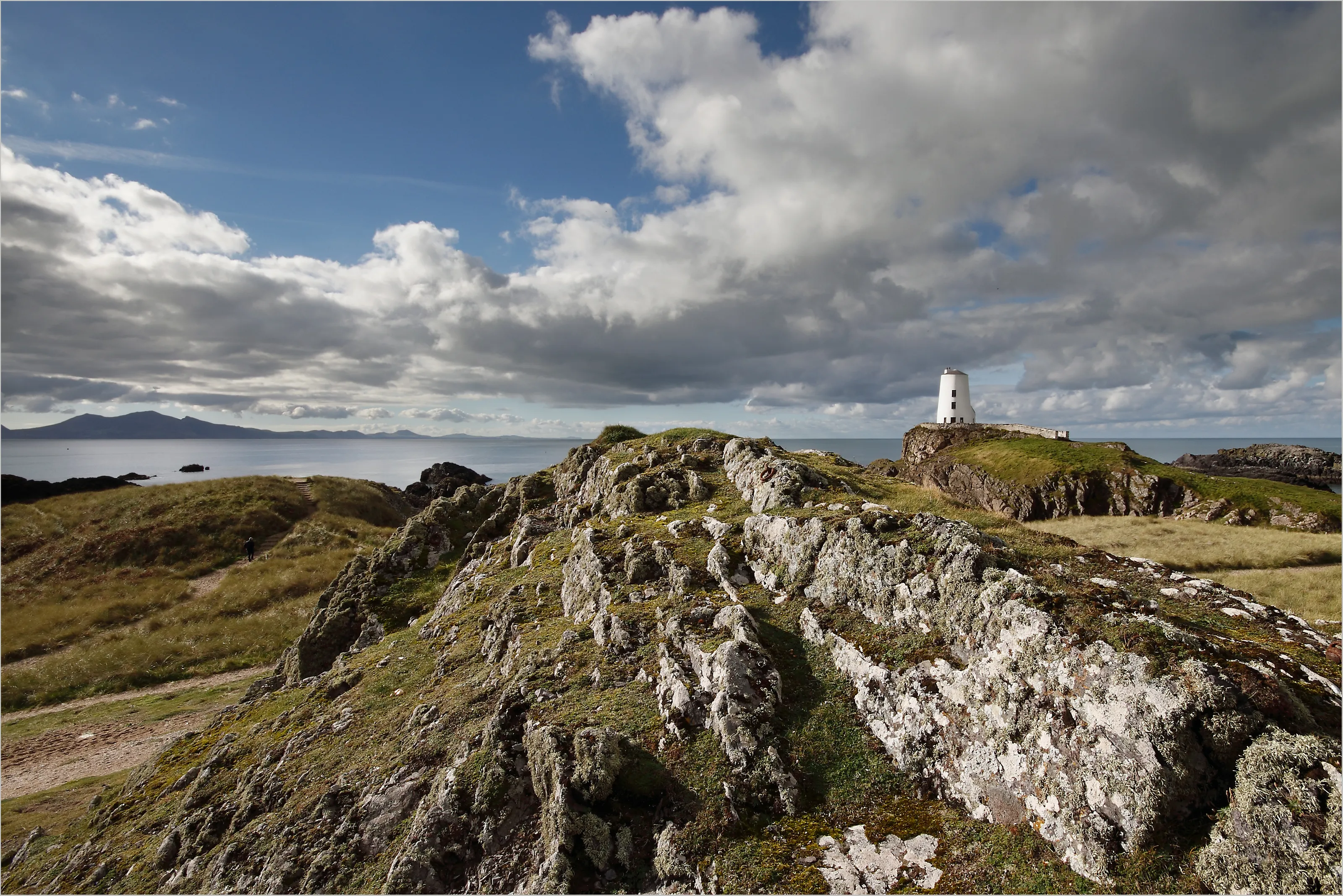Landscapes of Wales (in colour)
