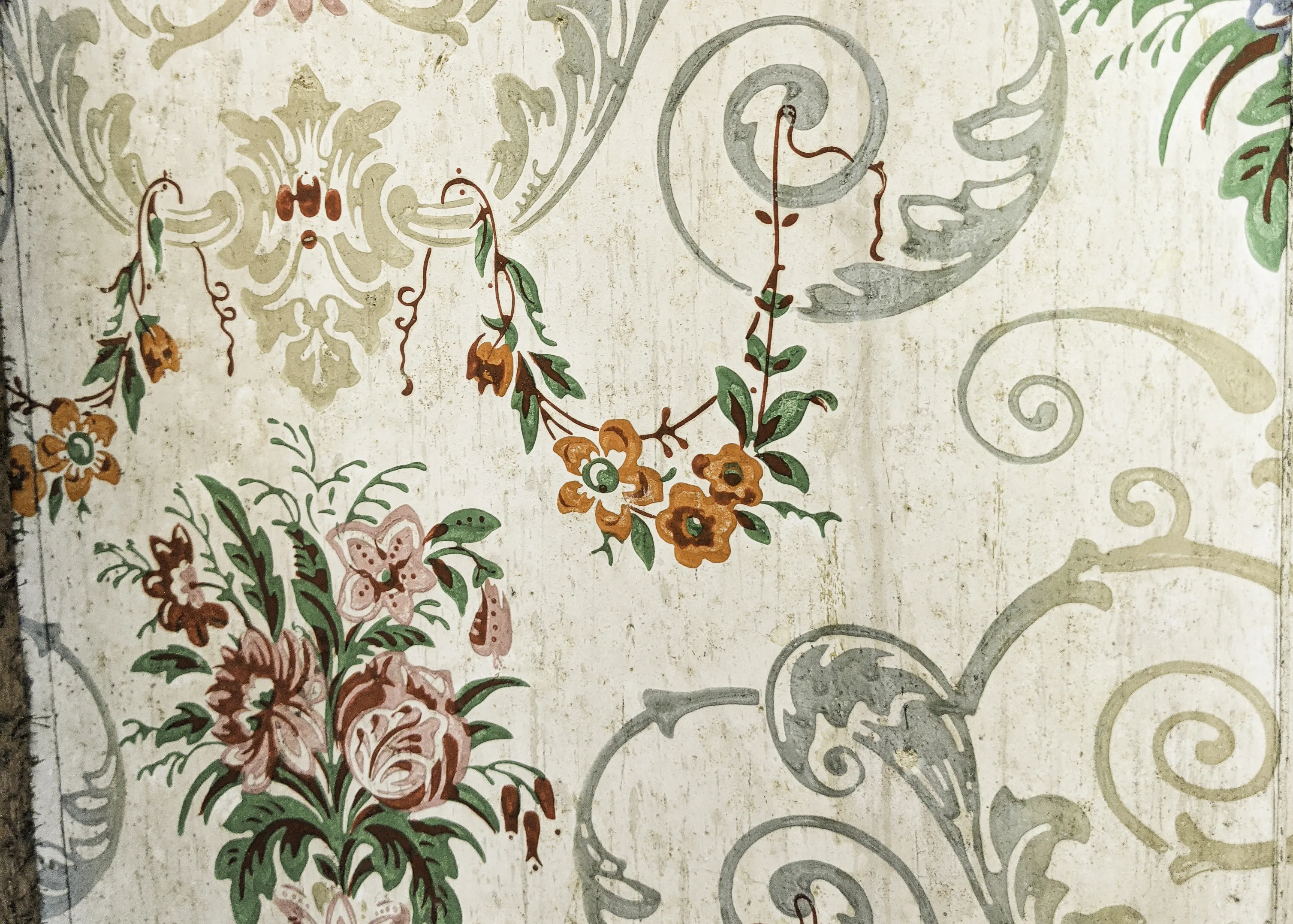 In Detail: Wall Covering and Wallpaper (in colour)