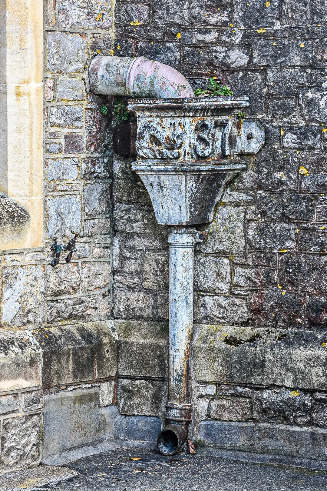 Drainpipes and Downpipes