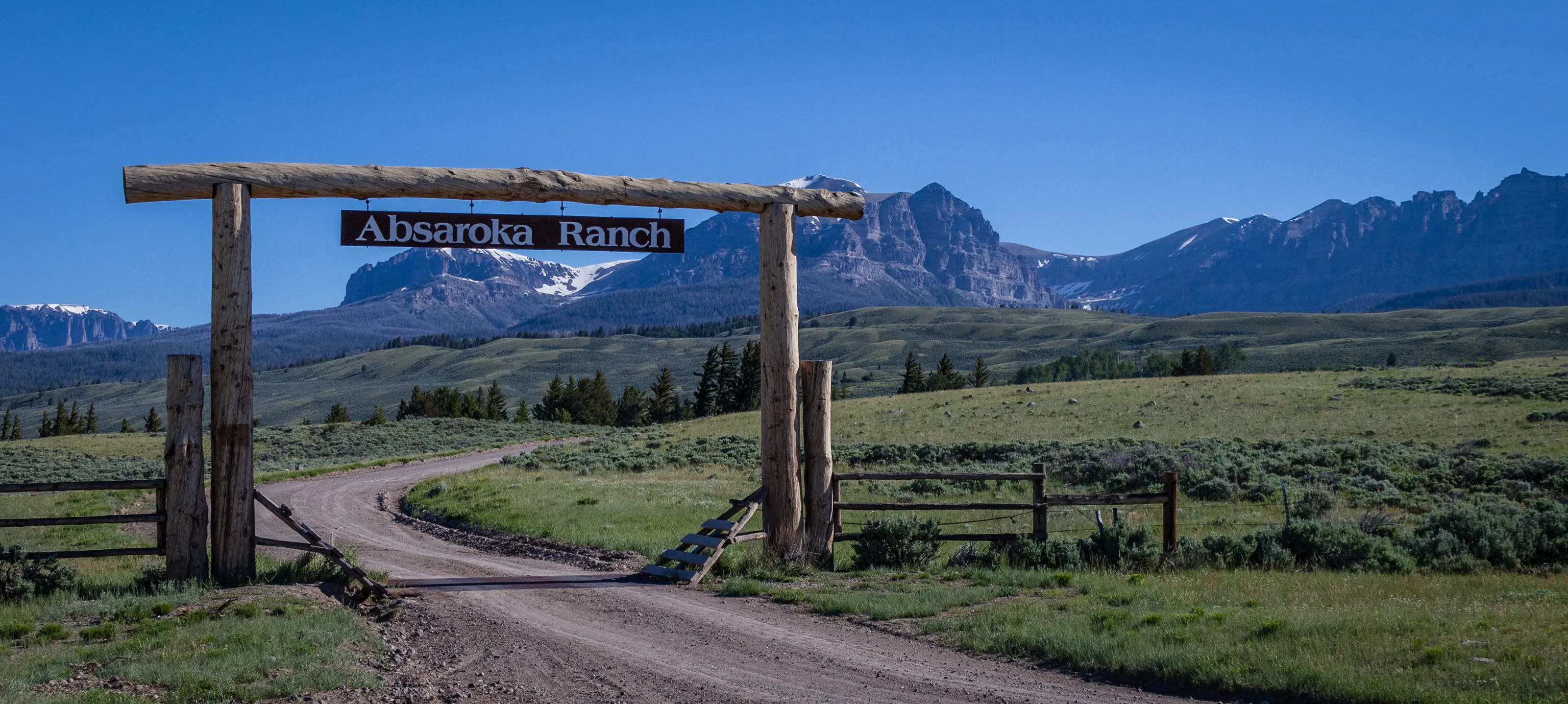 Rural Property Entrance Signs (no people)