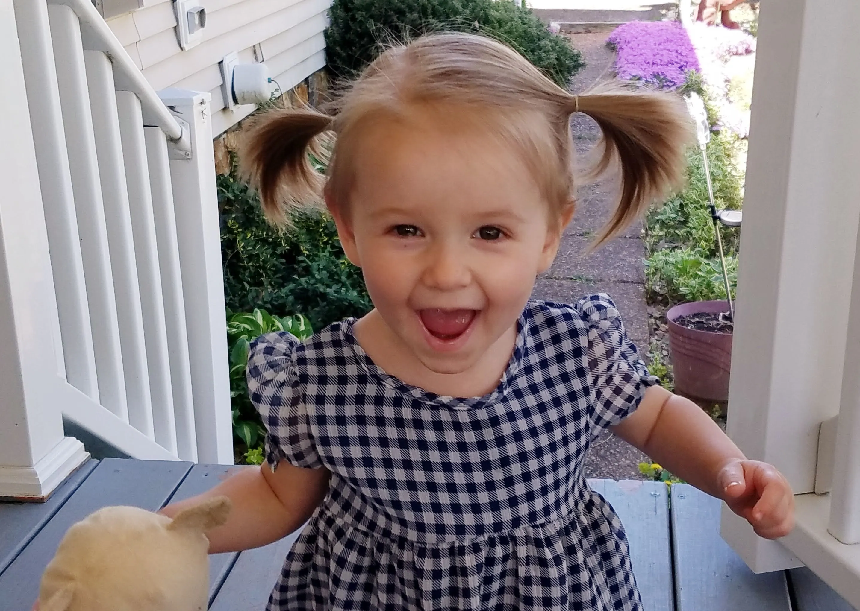 Babies and Toddlers Smiling (no adults or animals)