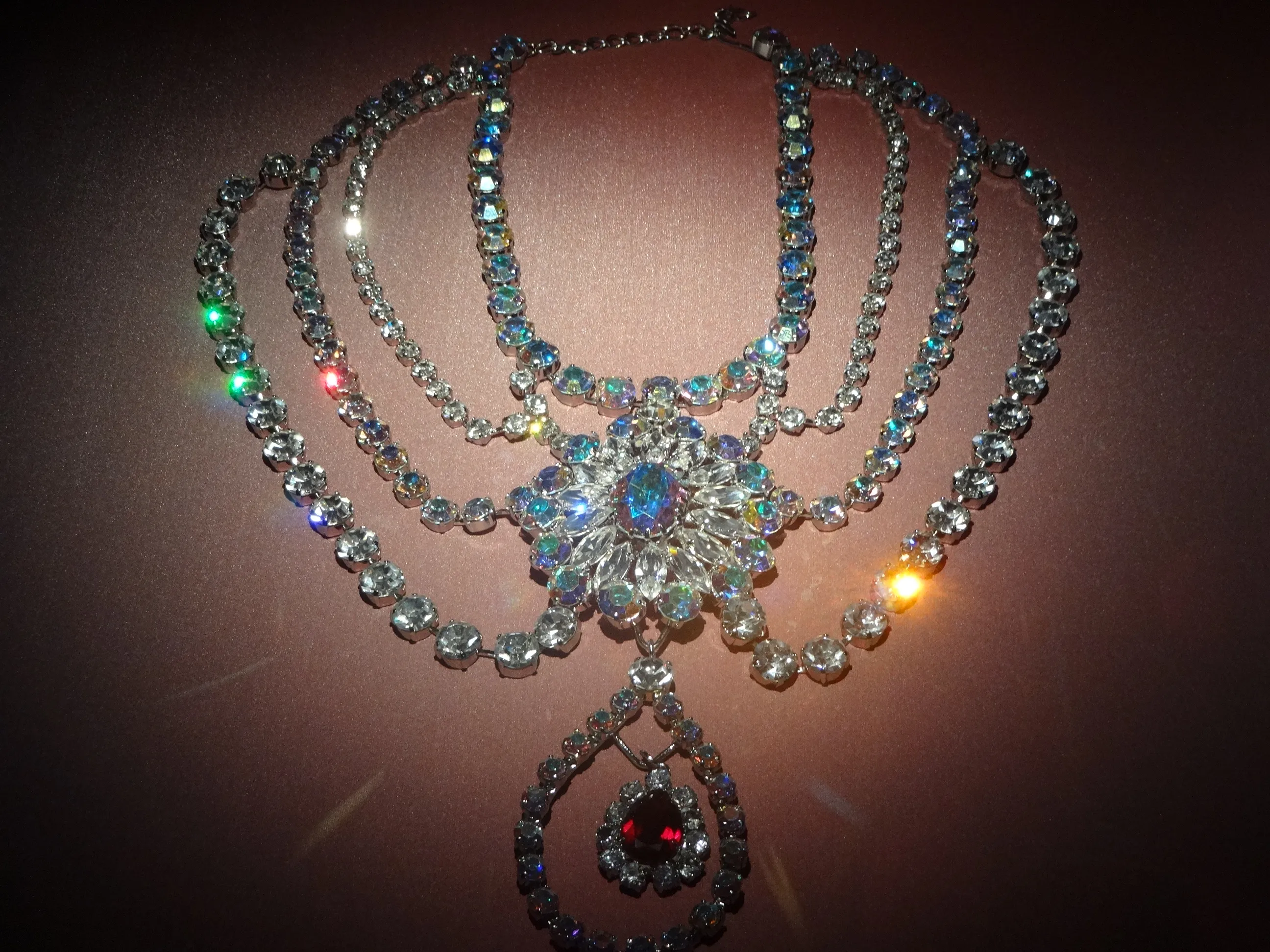 Ornate Sparkly Jewellery (in colour)