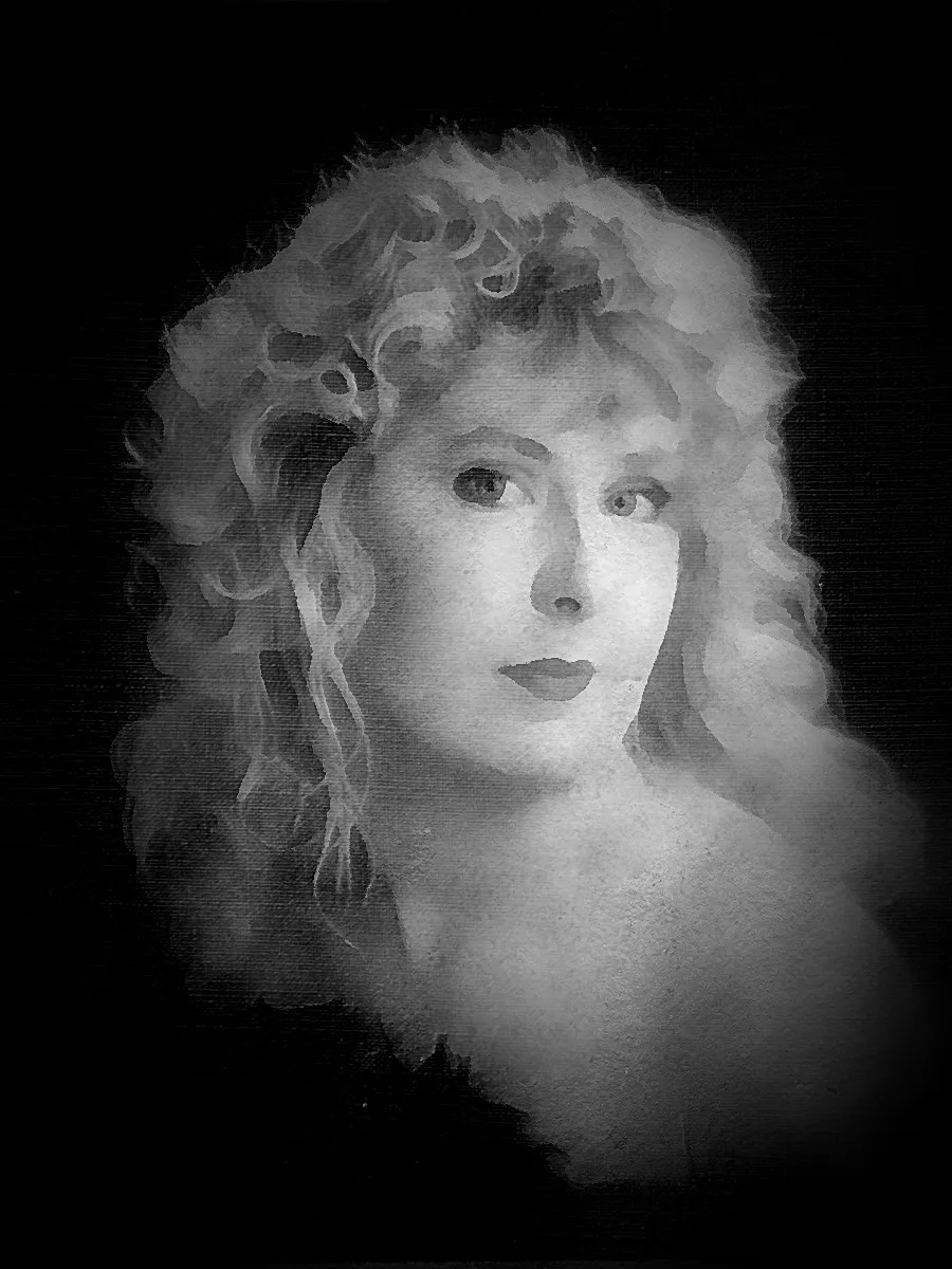 Woman Portrait in Black & White (head & shoulders)