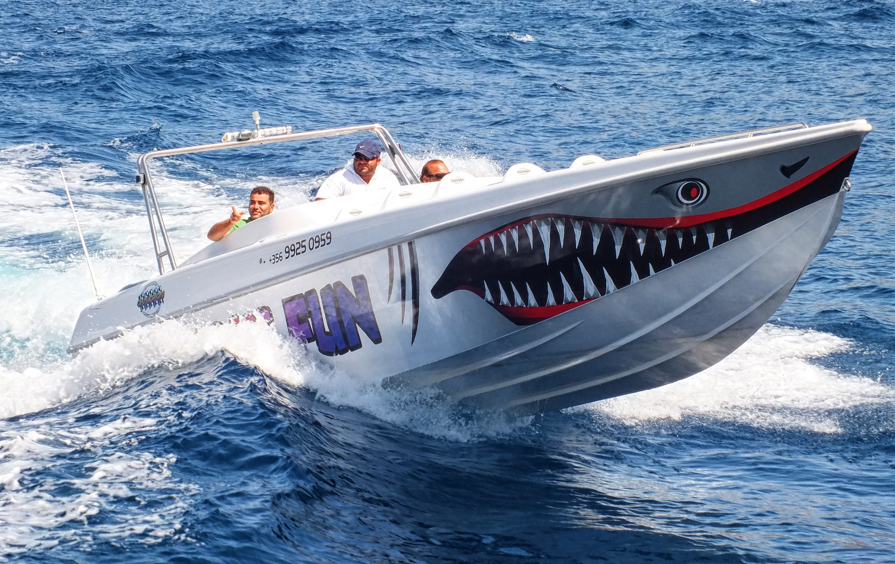 Speedboats in Motion