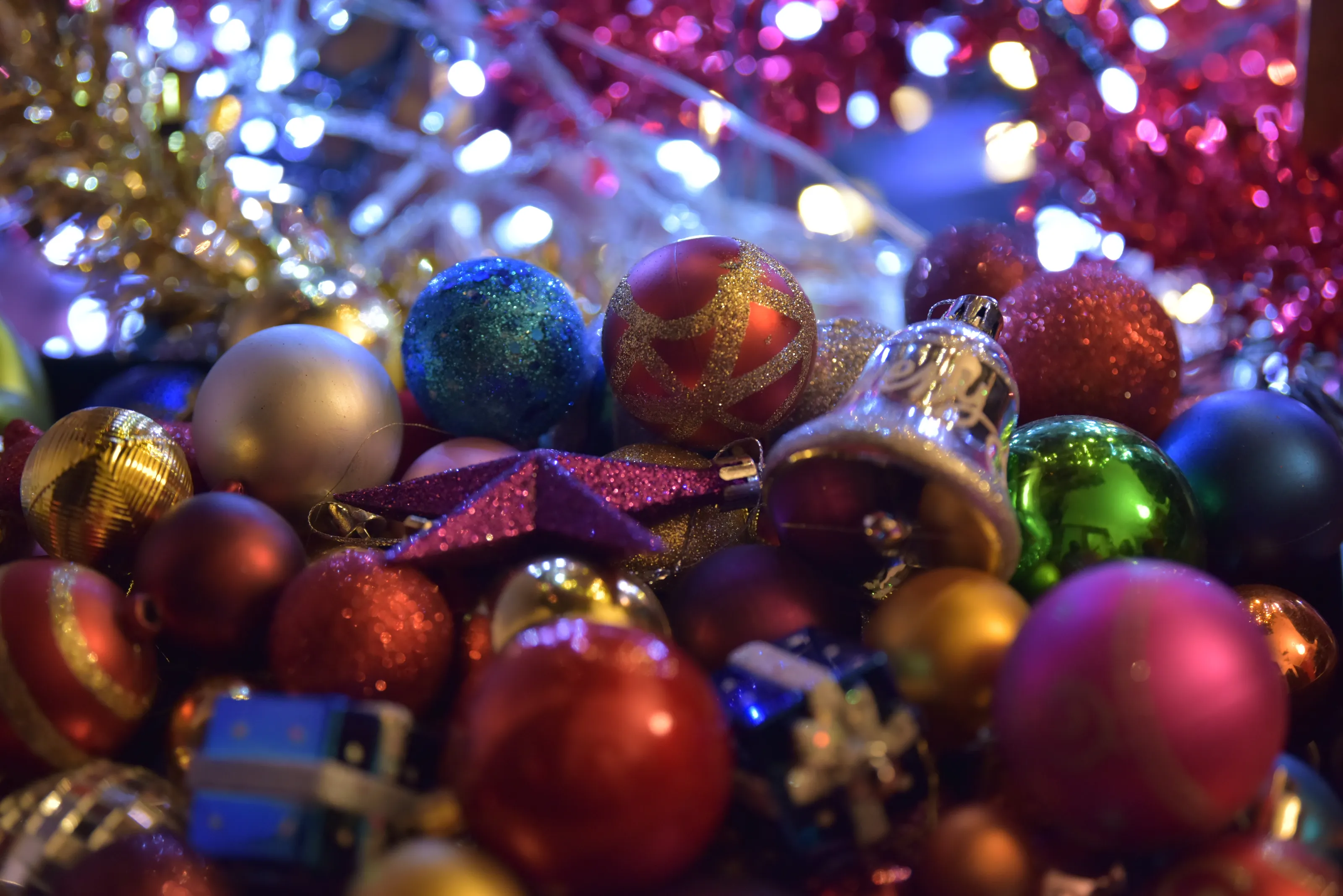 Christmas Baubles and Tree Decorations (in colour)