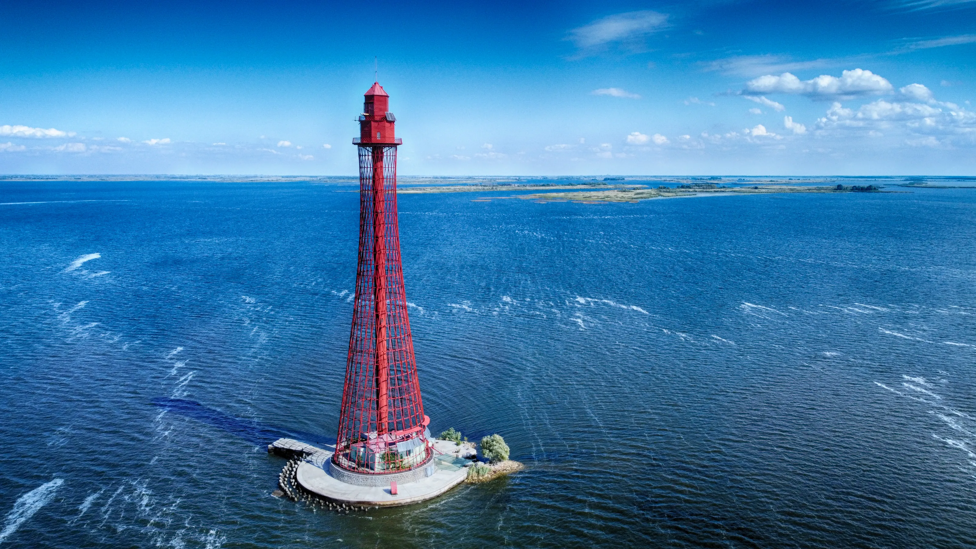 Lighthouses (in colour)