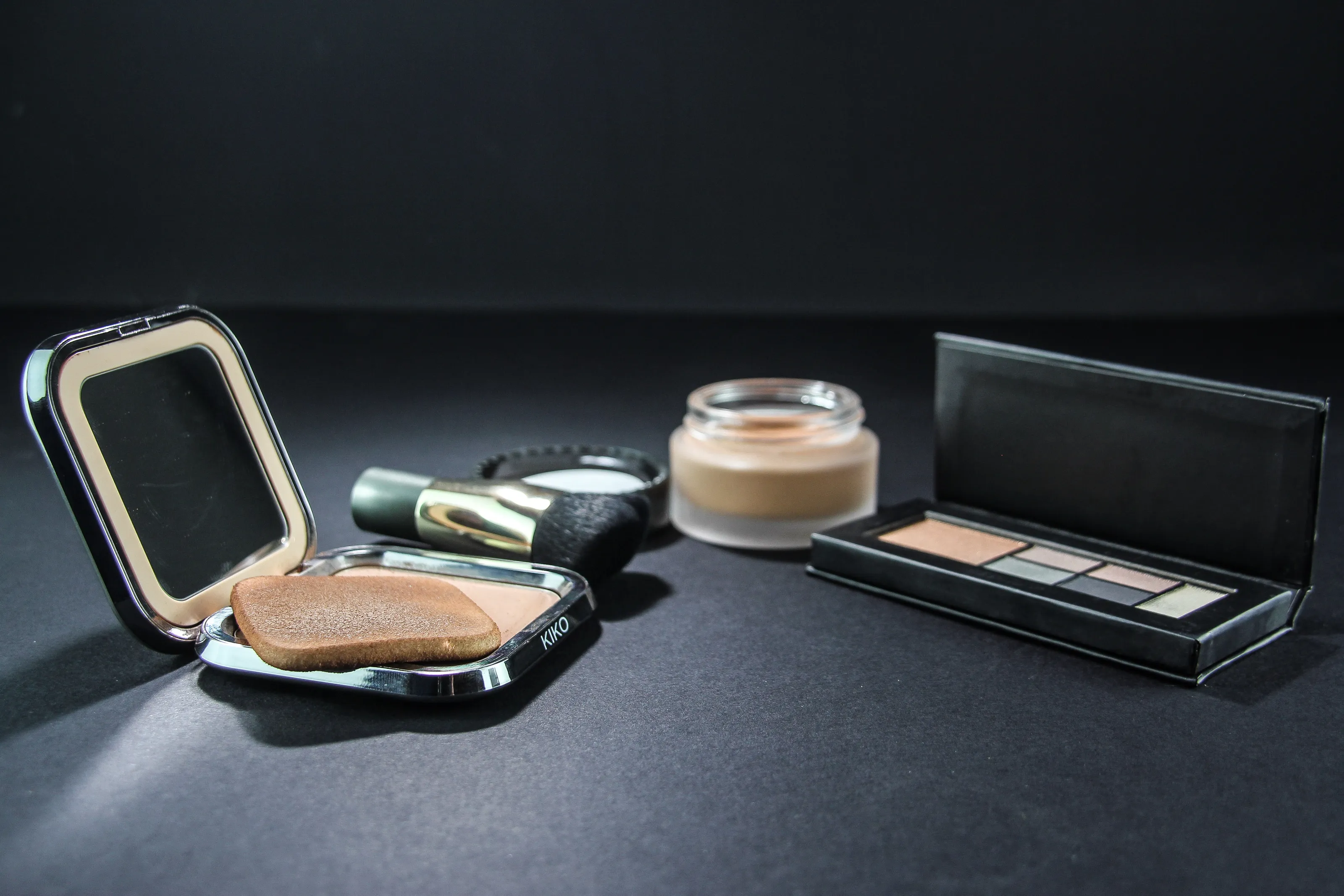 Still Life of Items of Make-Up (in colour)