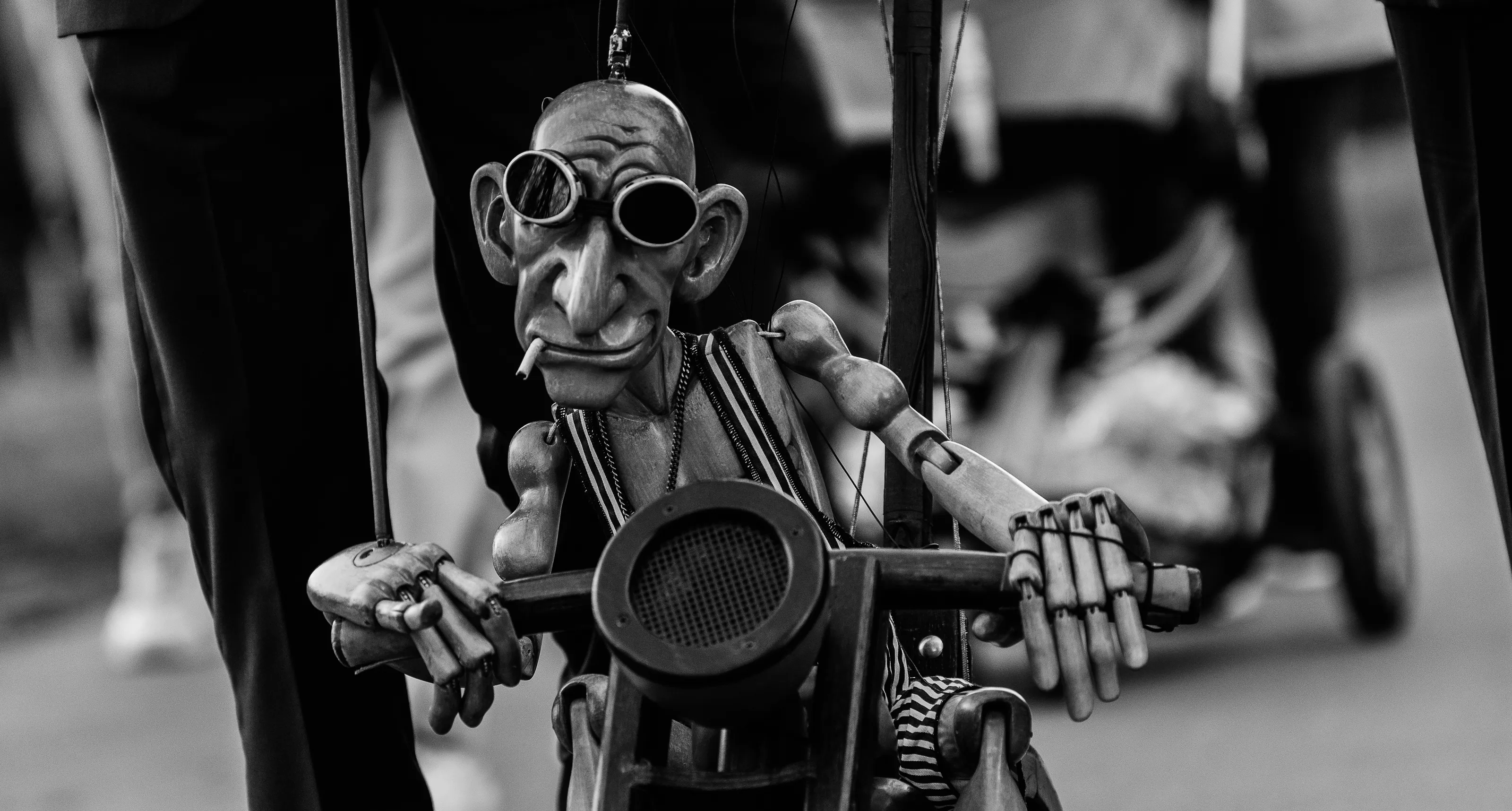 Marionettes (string puppets)