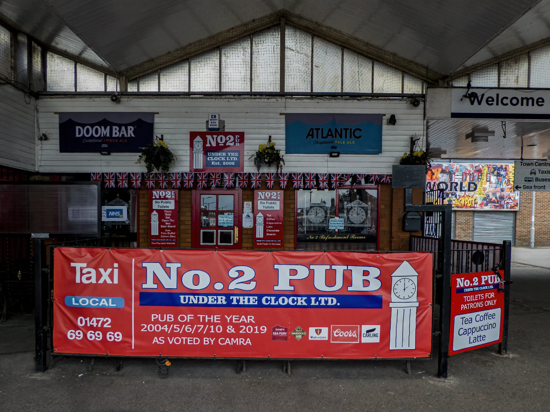 British Pubs (in colour)