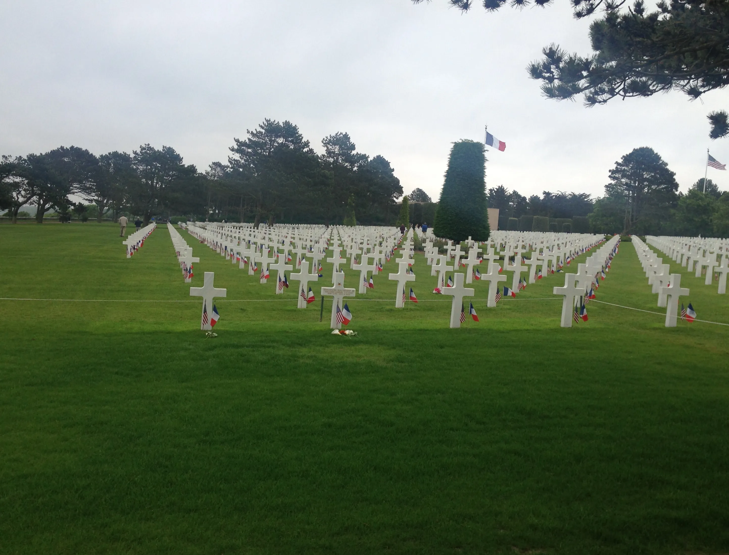 We Will Remember Them (War Memorials)