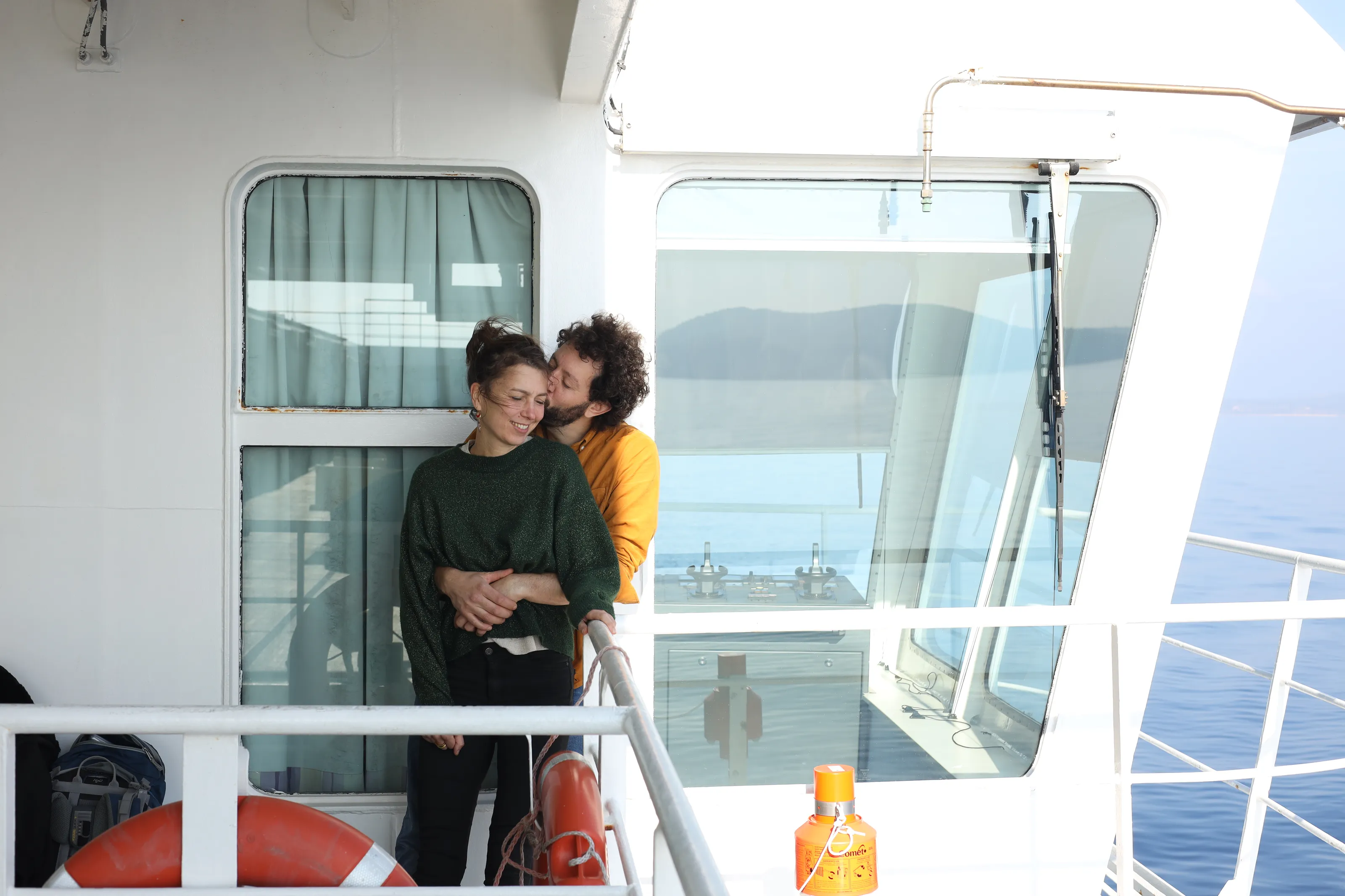 Candid Photos of Couples in Love (people only)