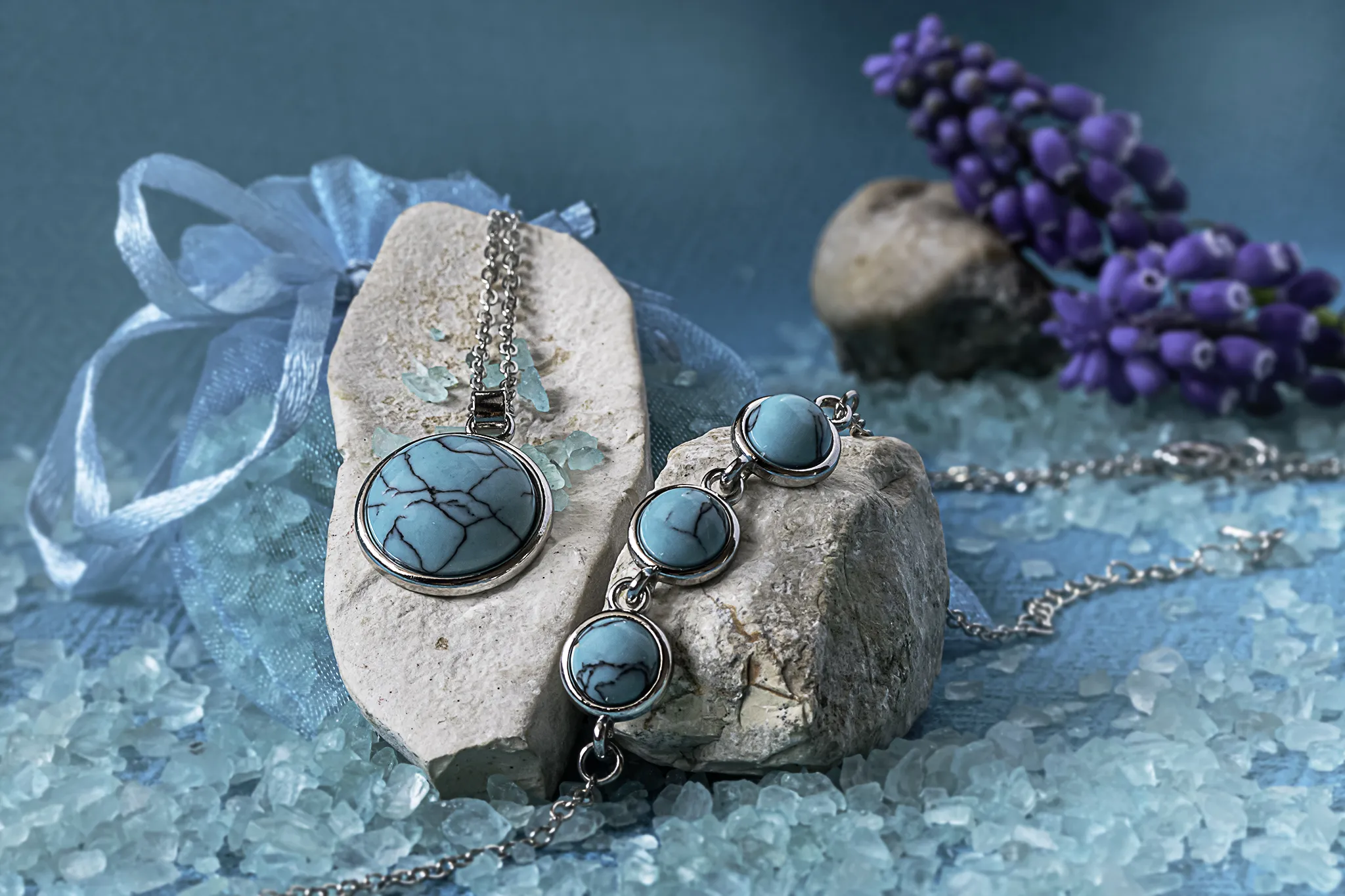 Jewellery (in colour)