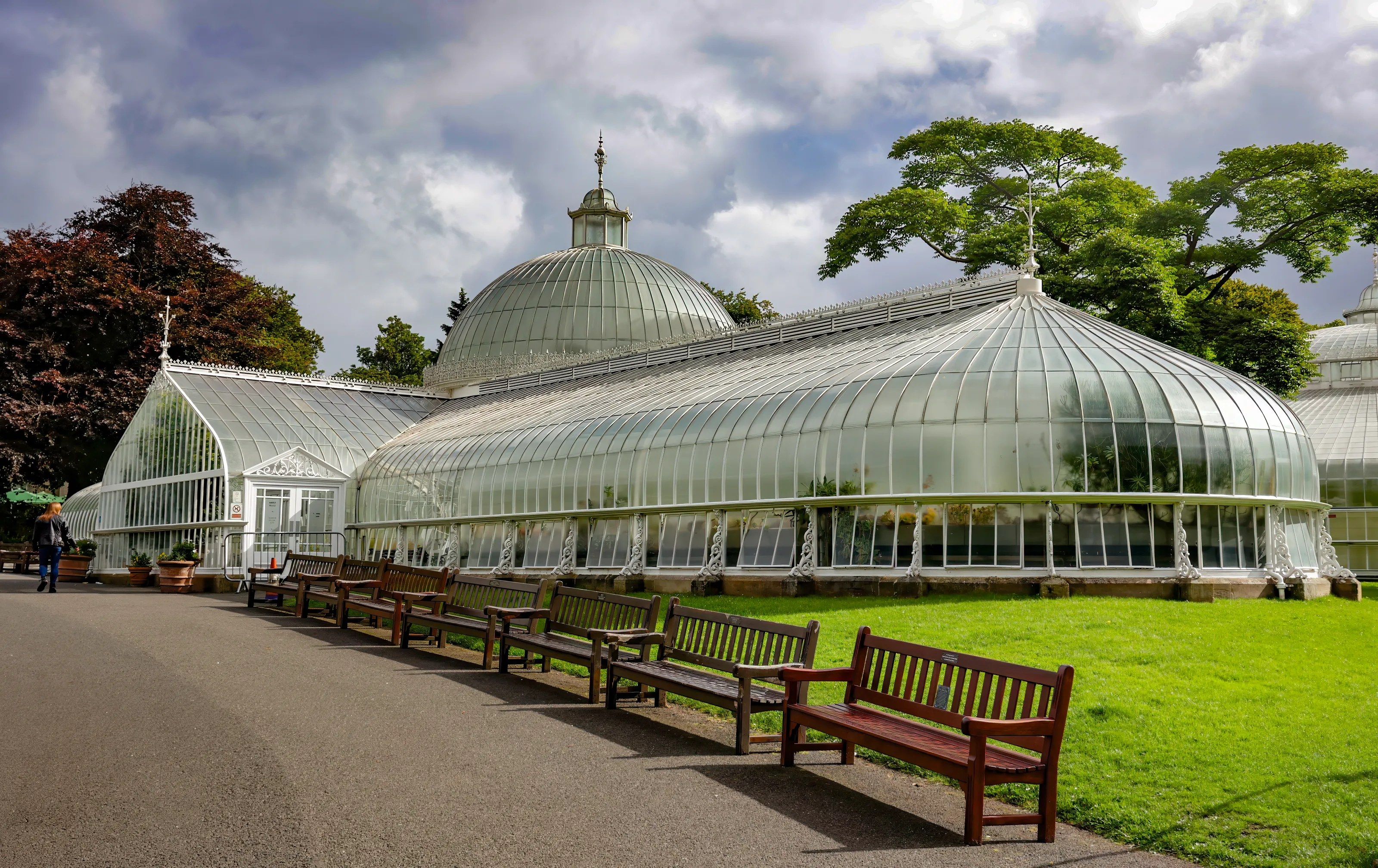 Greenhouses and Glasshouses