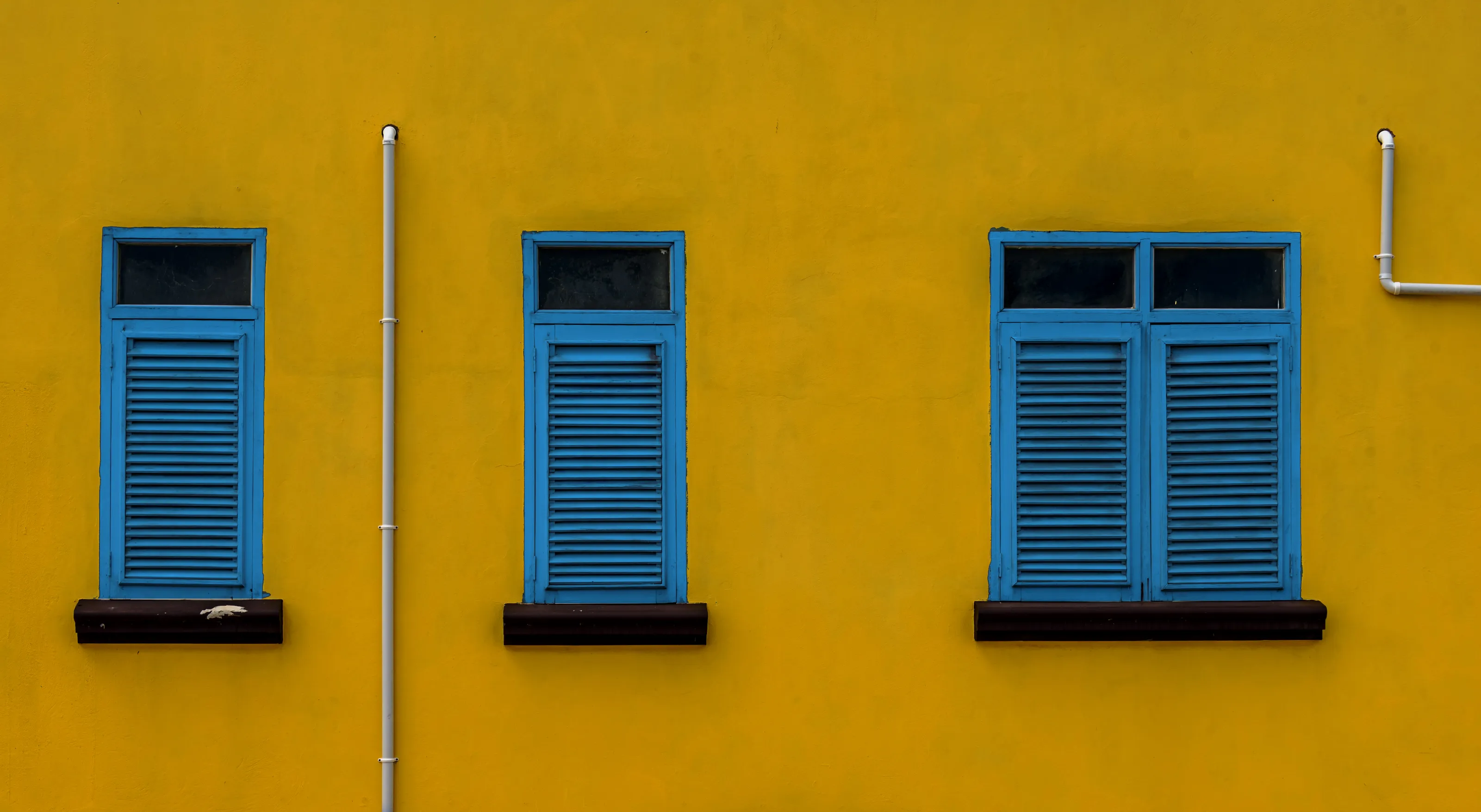 Curtains, Blinds and Shutters