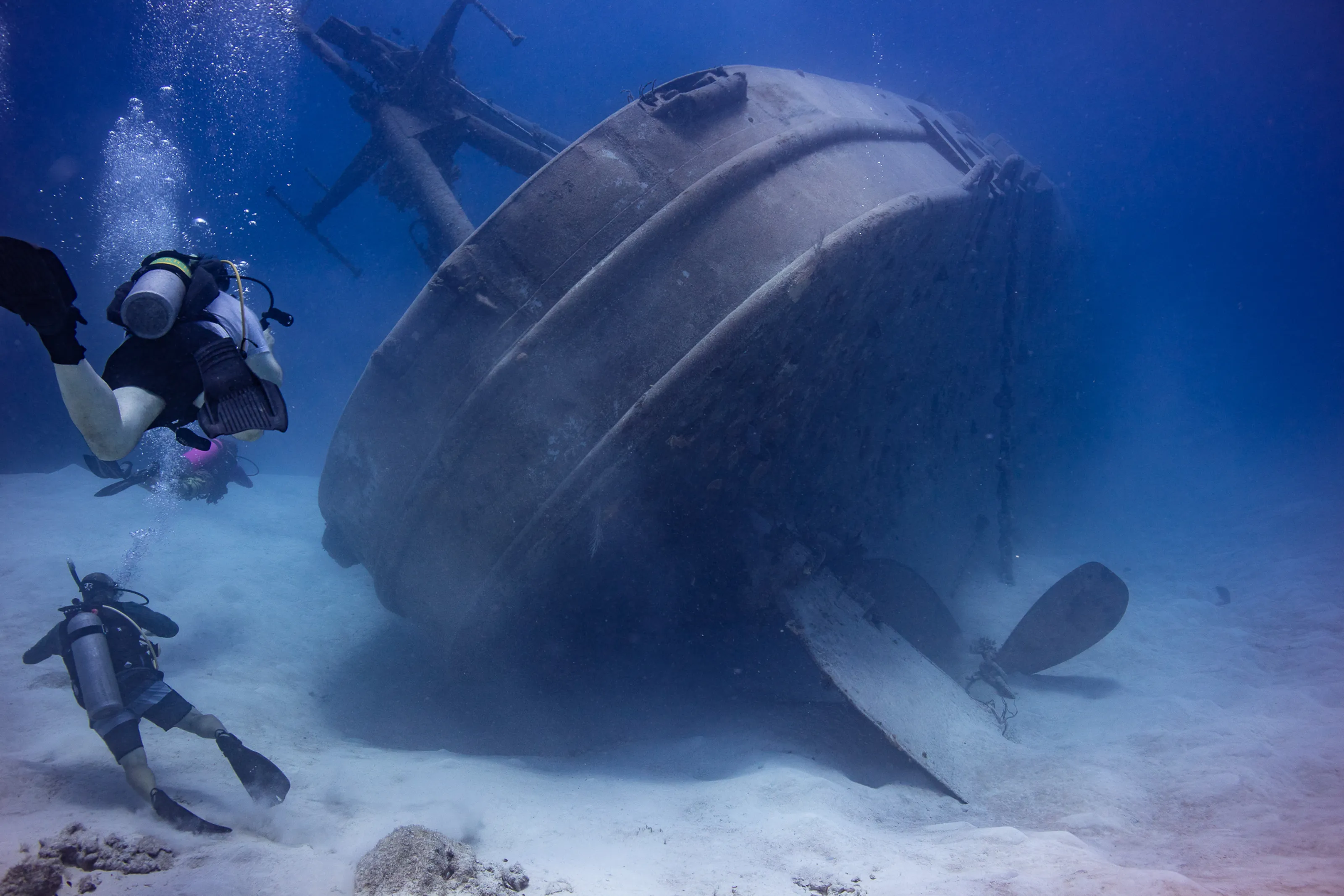 Artificial Structures and Objects Underwater