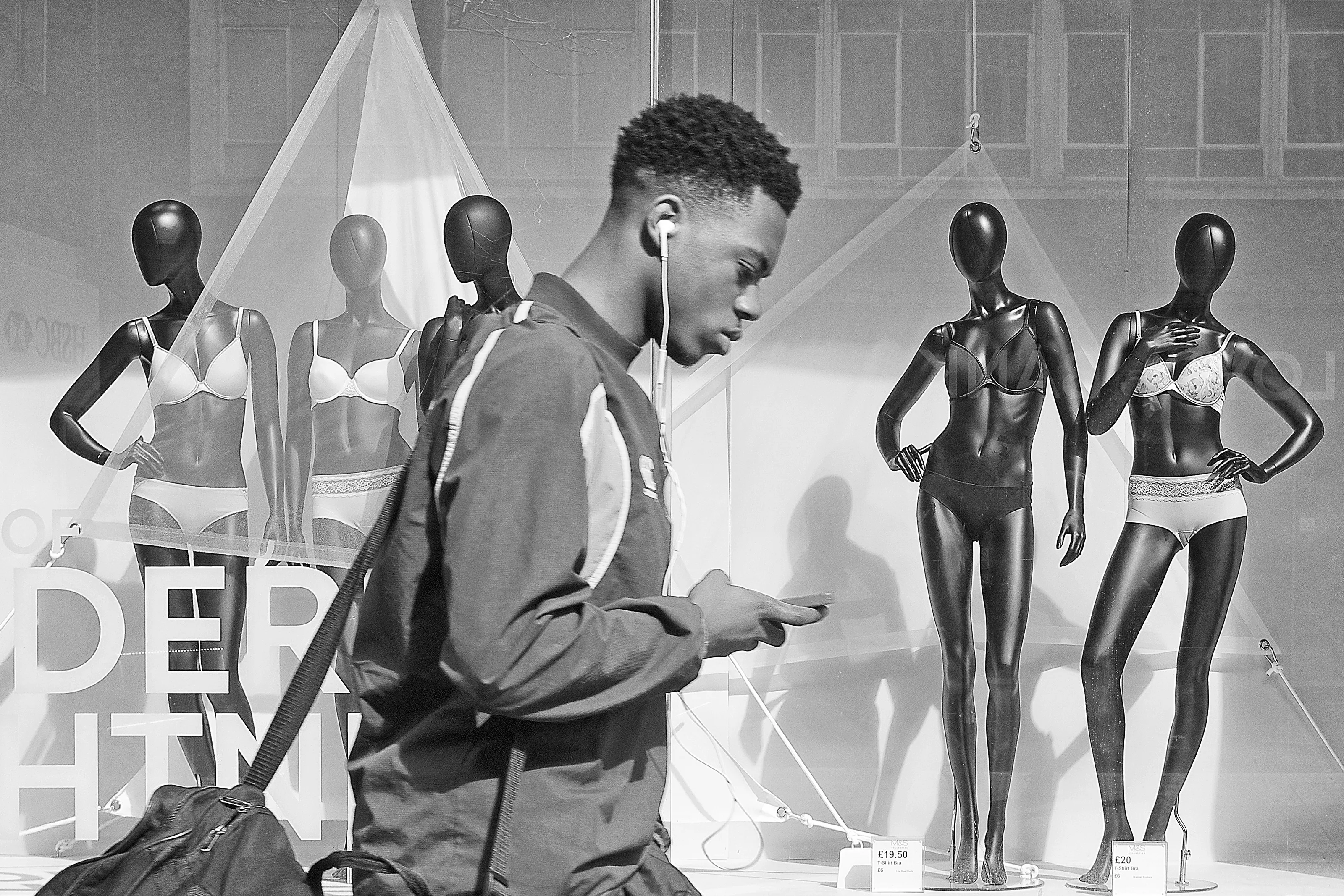 Display Dummies in Shop Windows