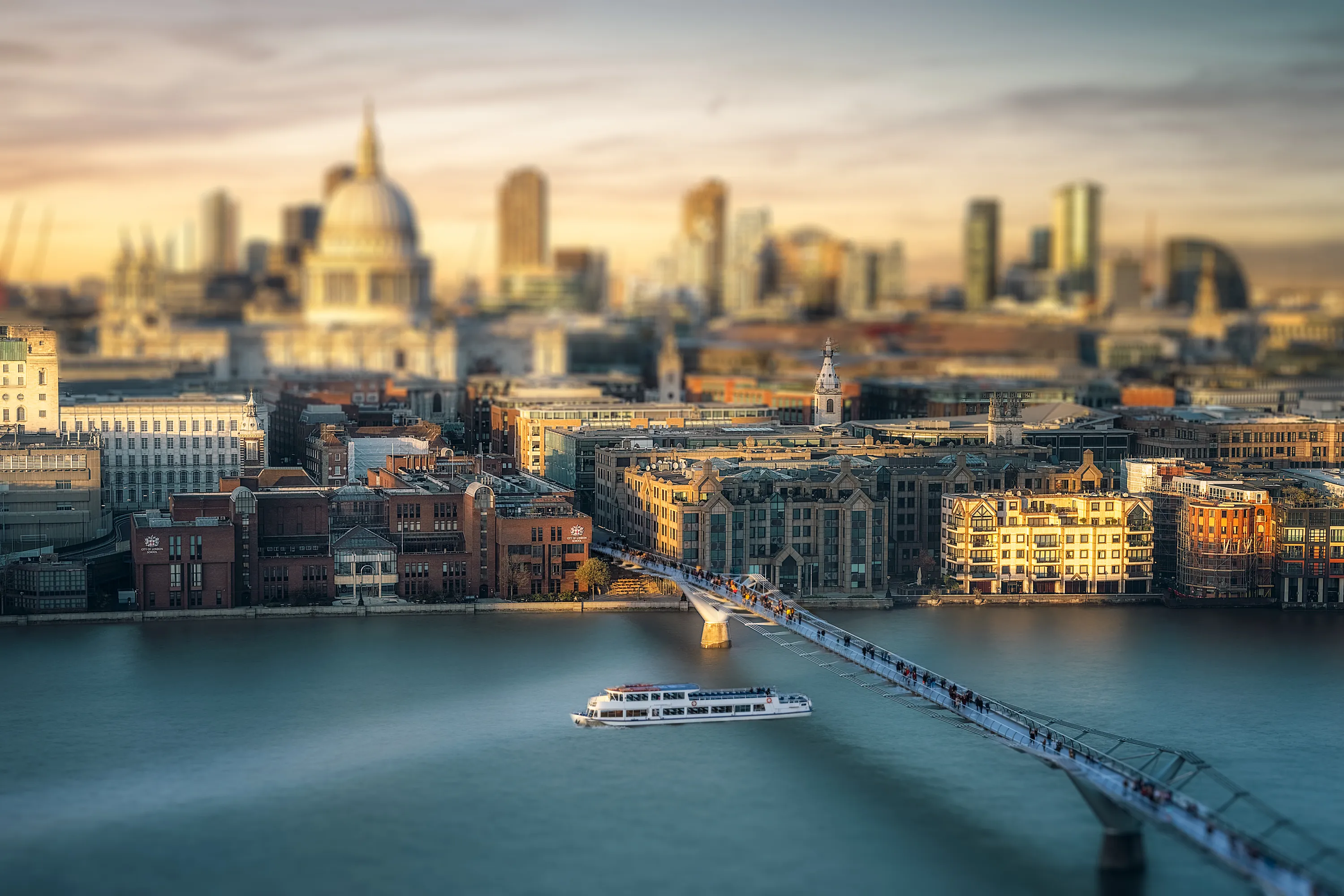 Tilt-Shift Miniaturisation Effects (in colour)