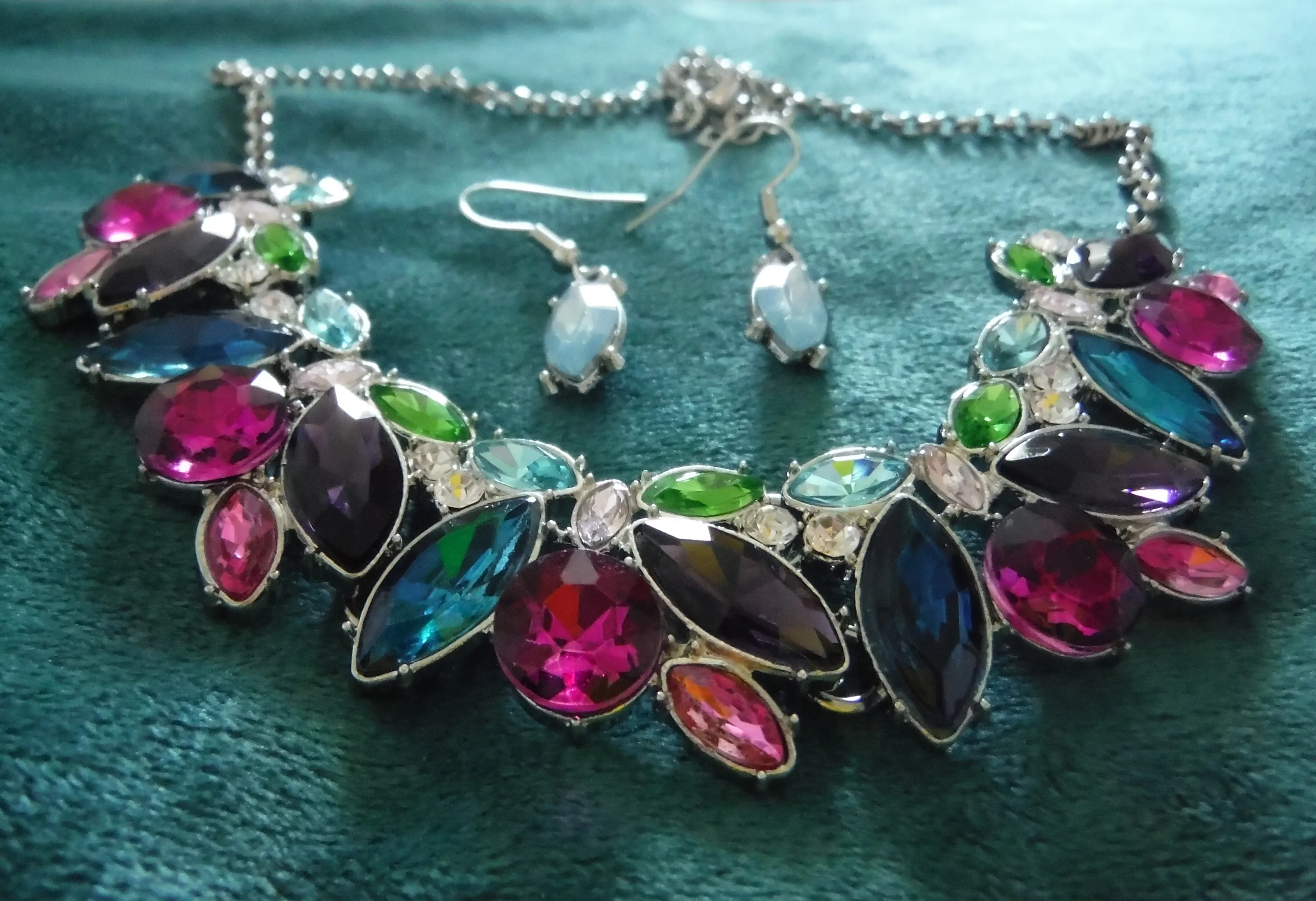 Colourful Jewellery (in colour)