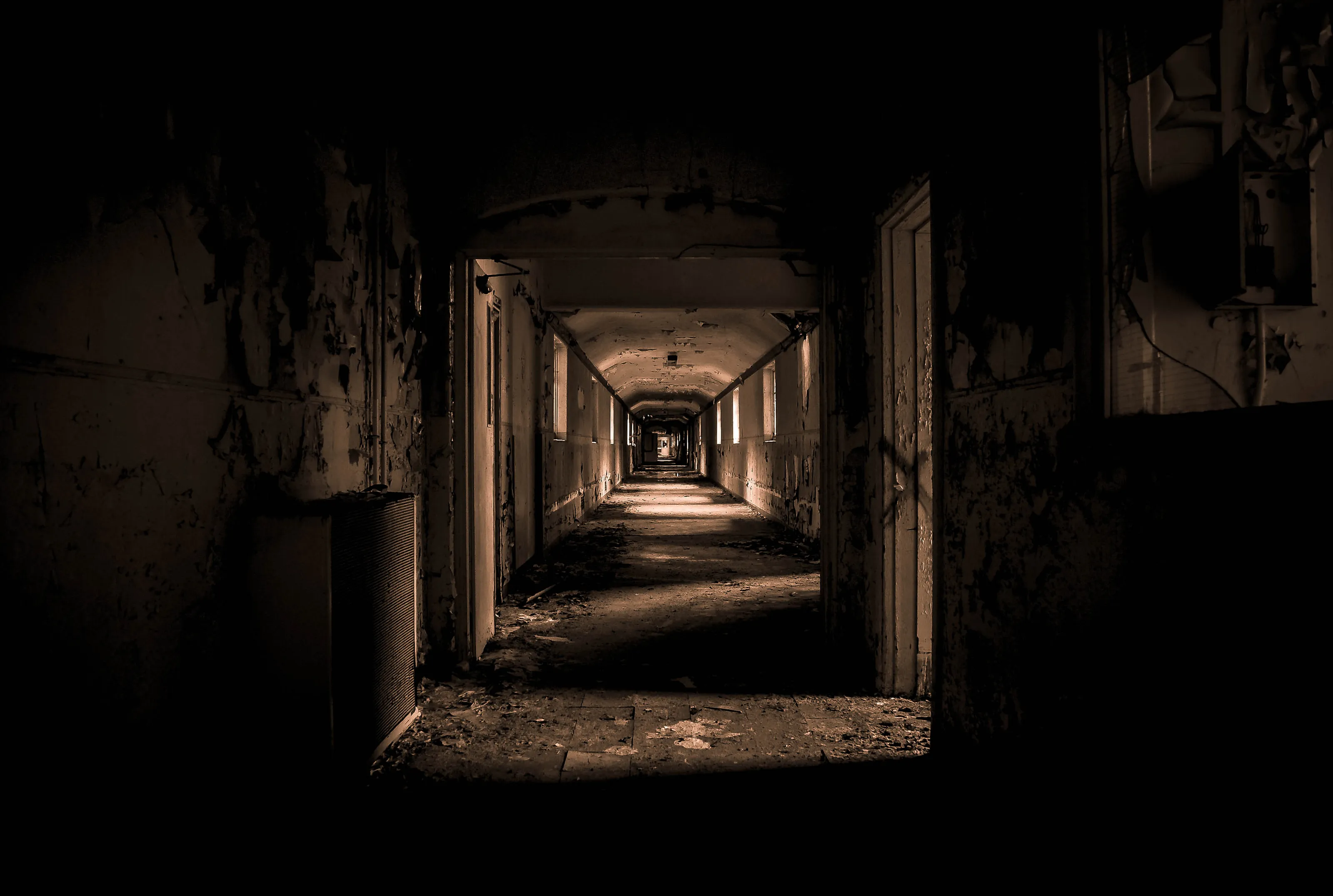 24 Haunting and Beautiful Urban Exploration Images