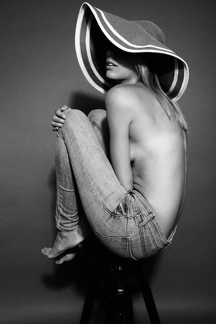 Amelie with the hat
