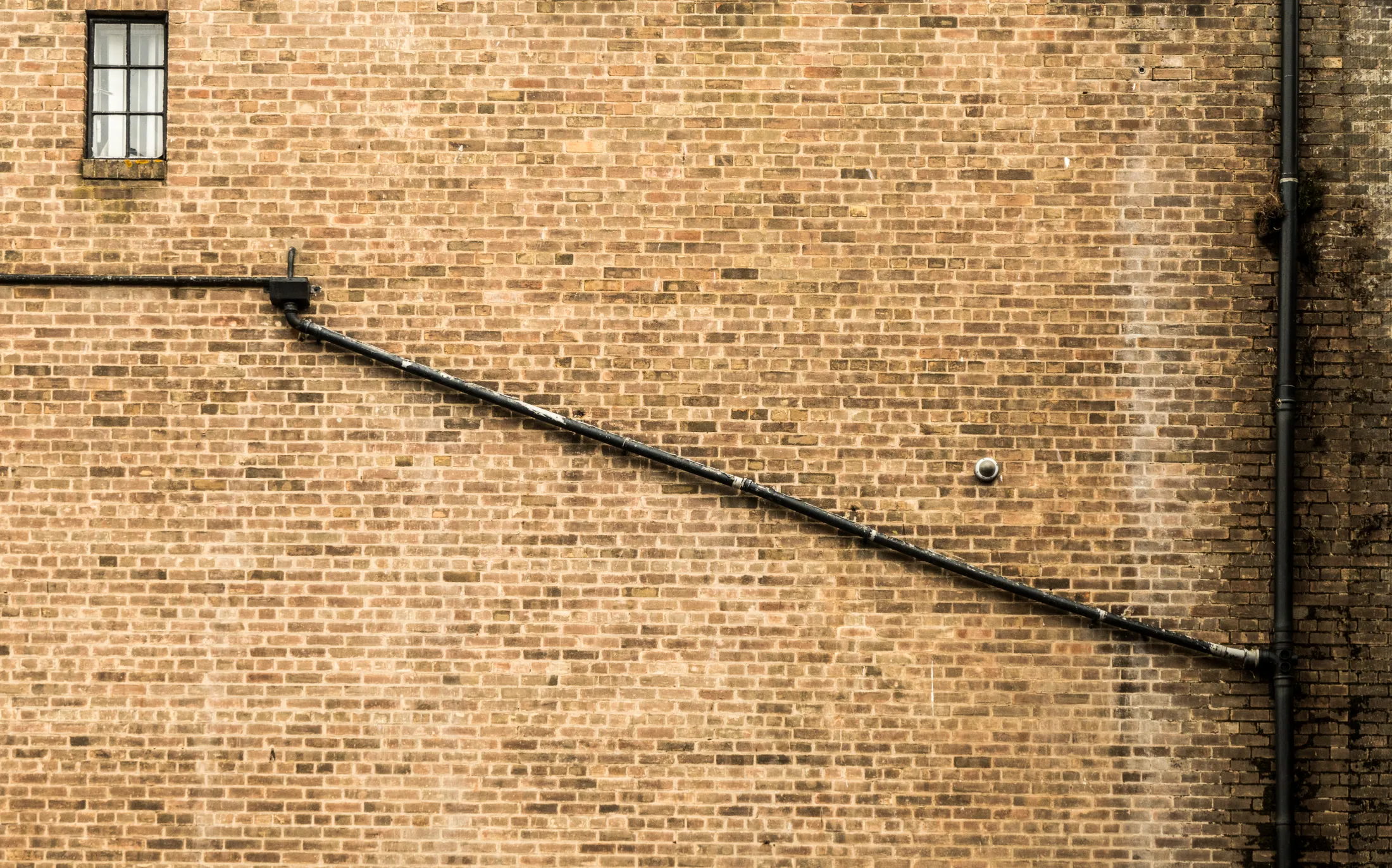Window and Pipe