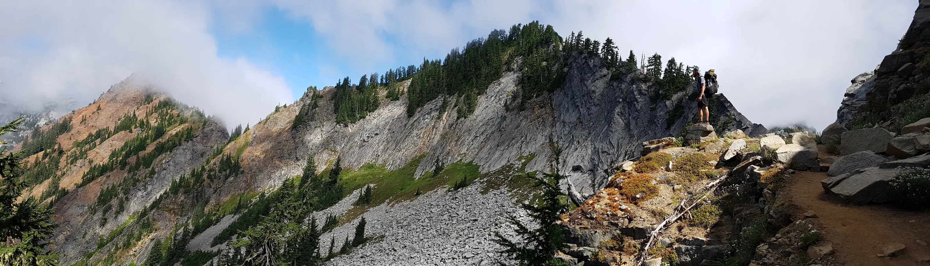 Snoqualmie Pass Hike, Washington, USA.