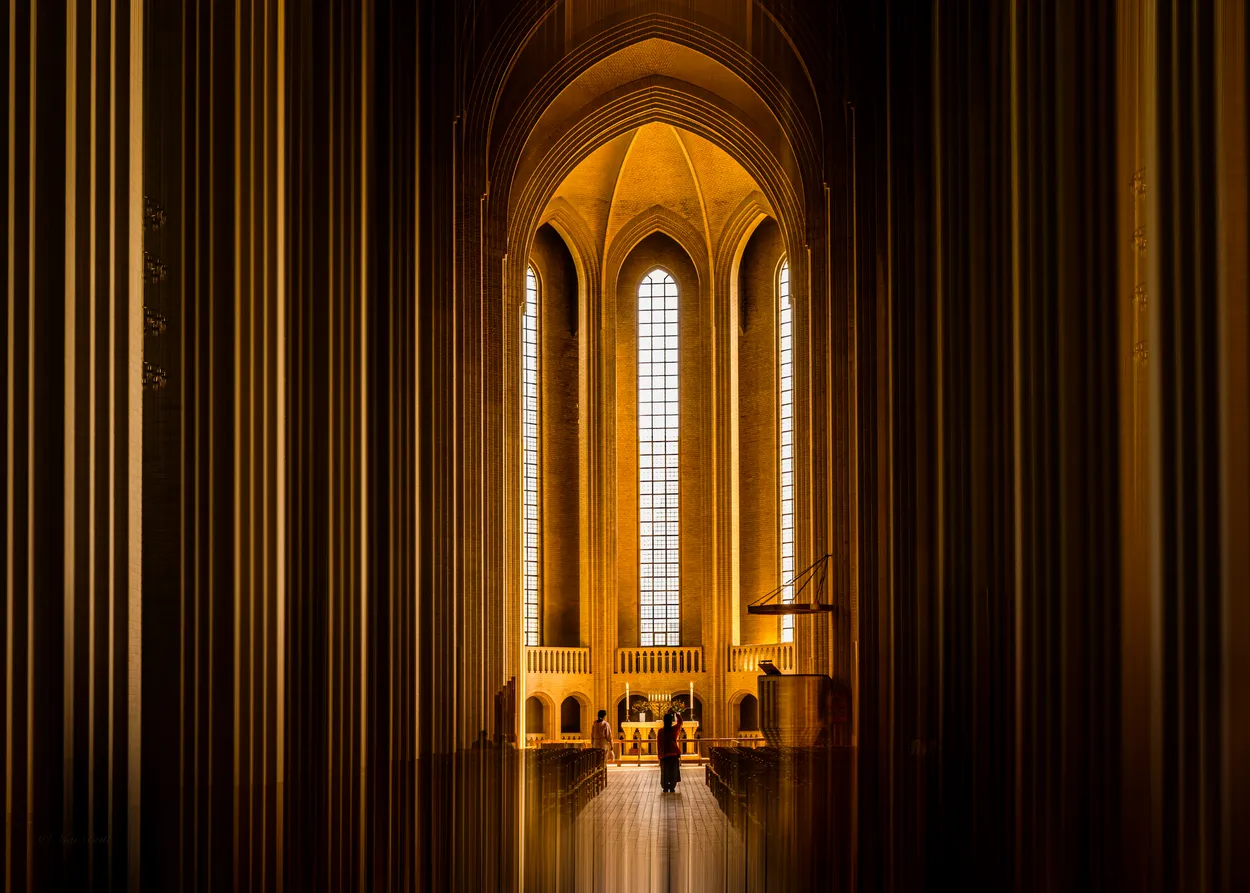 Grundtvigs Church - girl in the middle