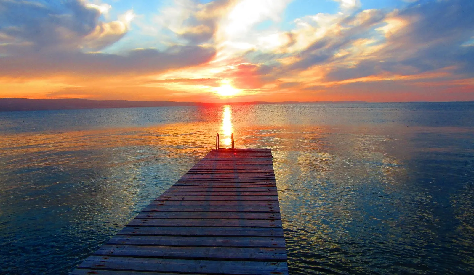 Blue infinity