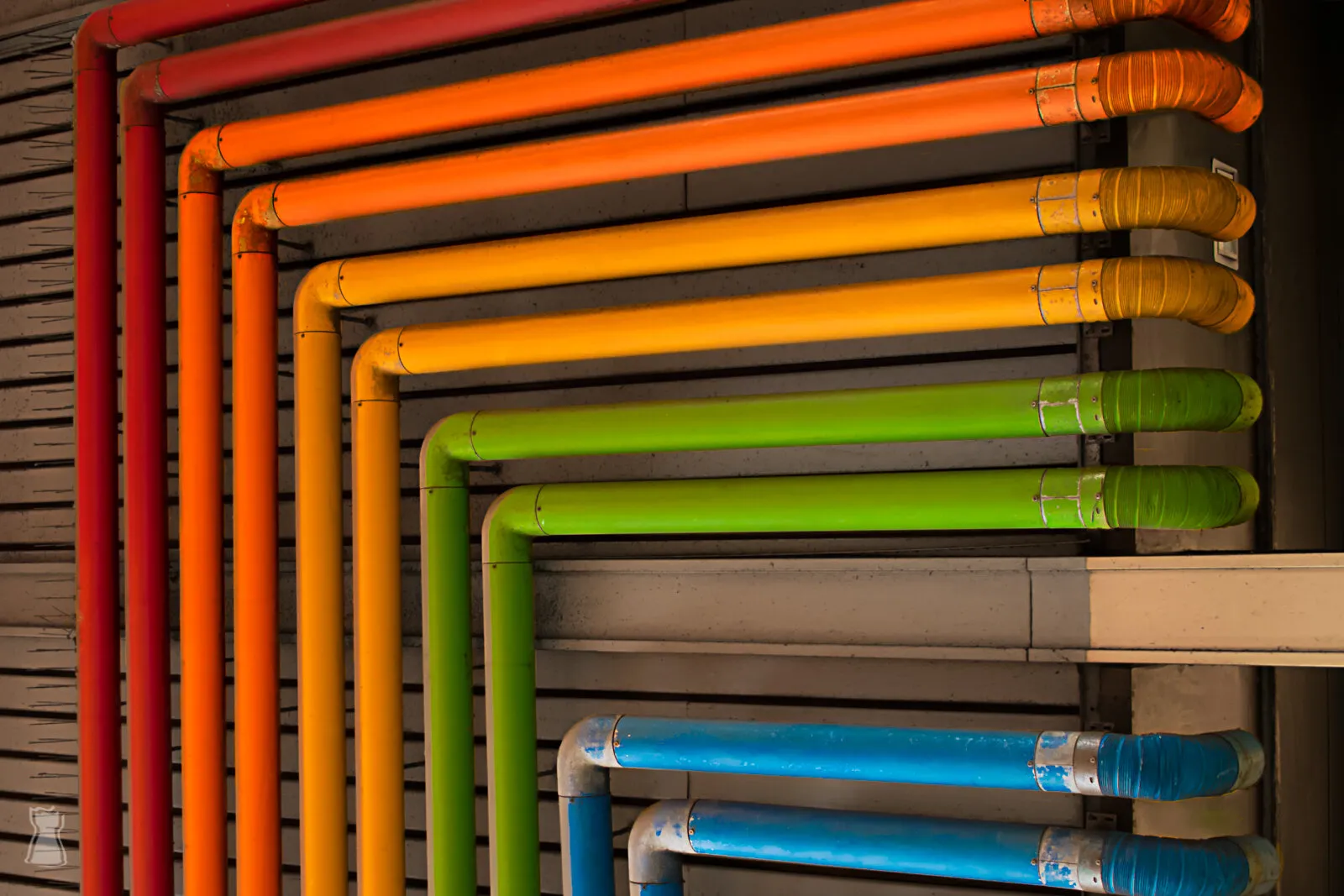 Vibrant Directional Piping