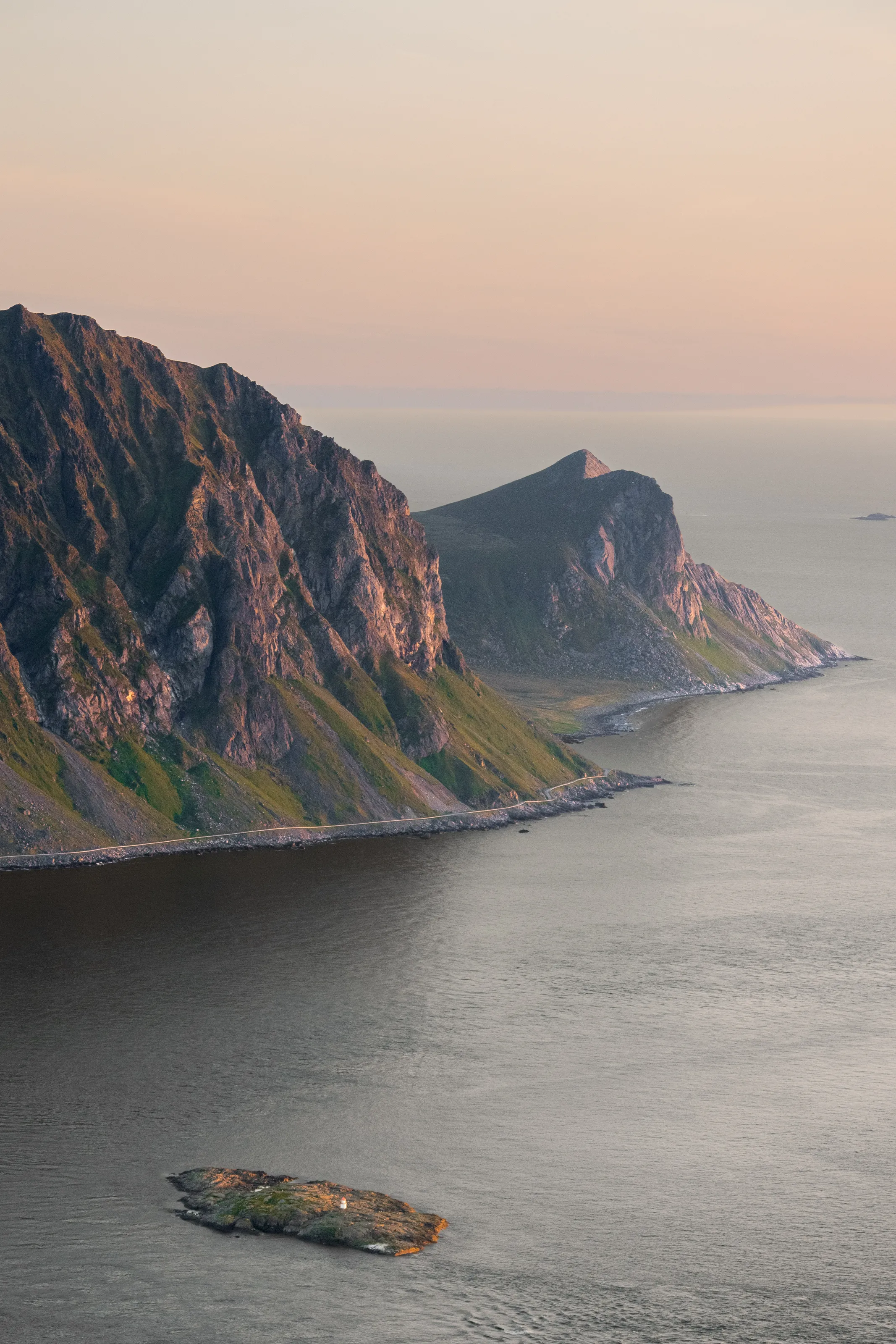 Midnight Sun at Offersoykammen