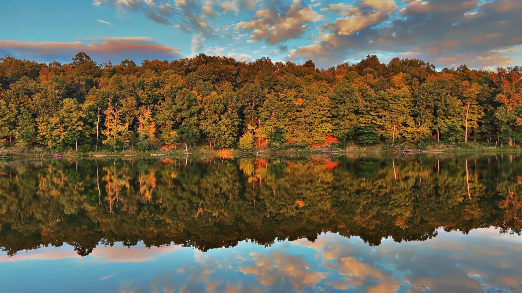 Early Fall Mirror Lake