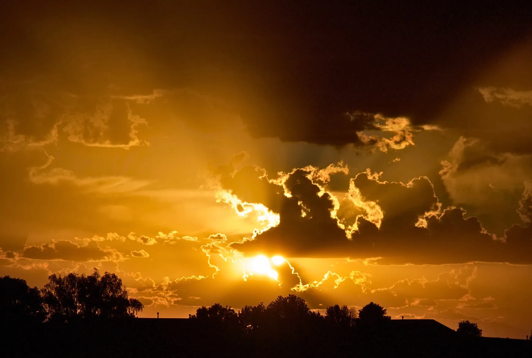 Glowing Horizon