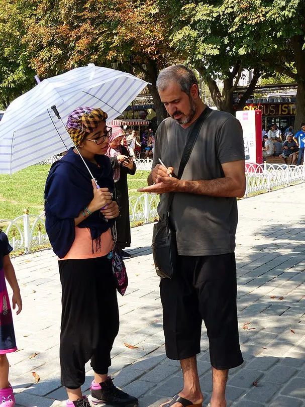 people-with-umbrella