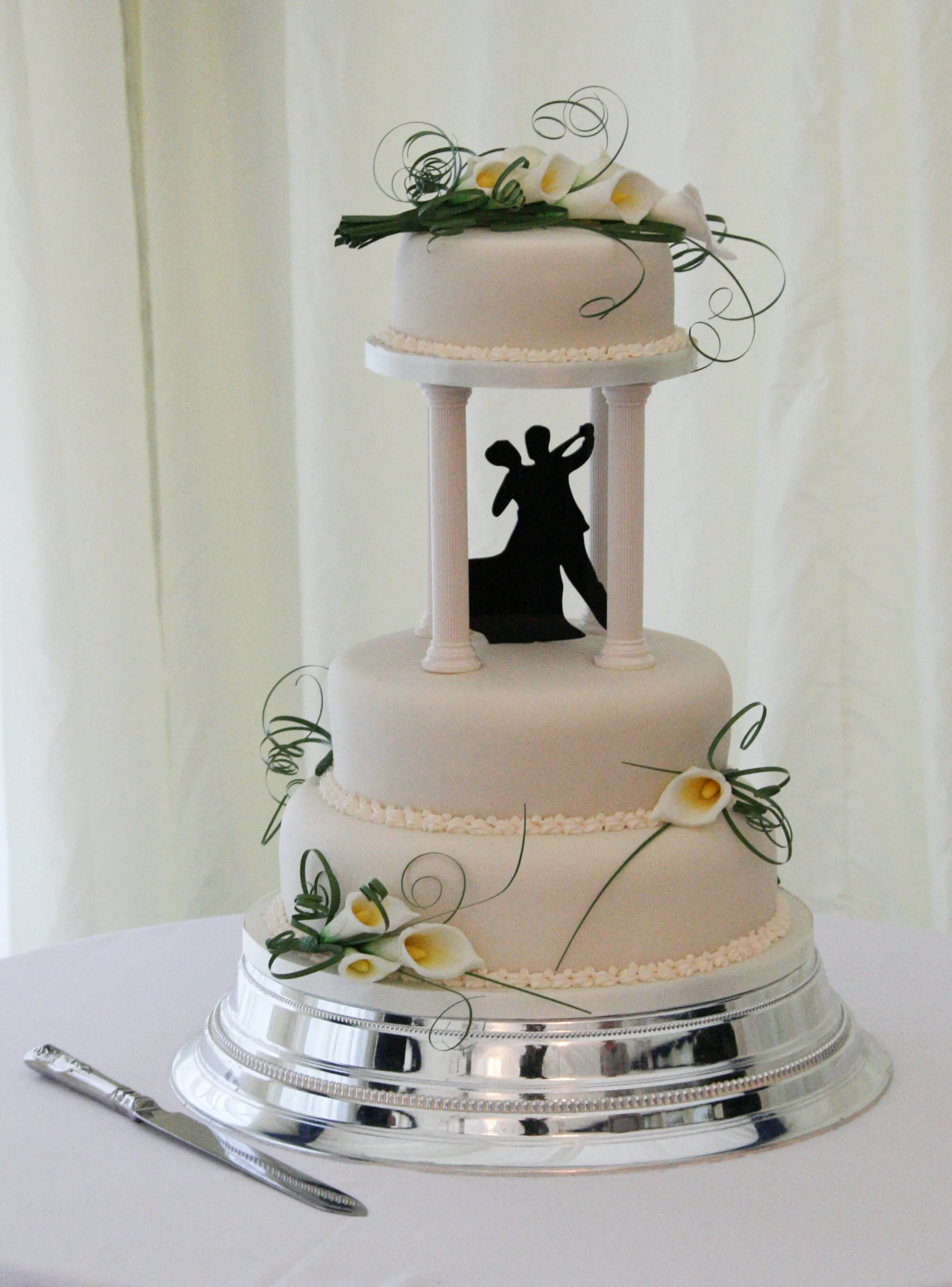 Celebration Cakes (in colour)