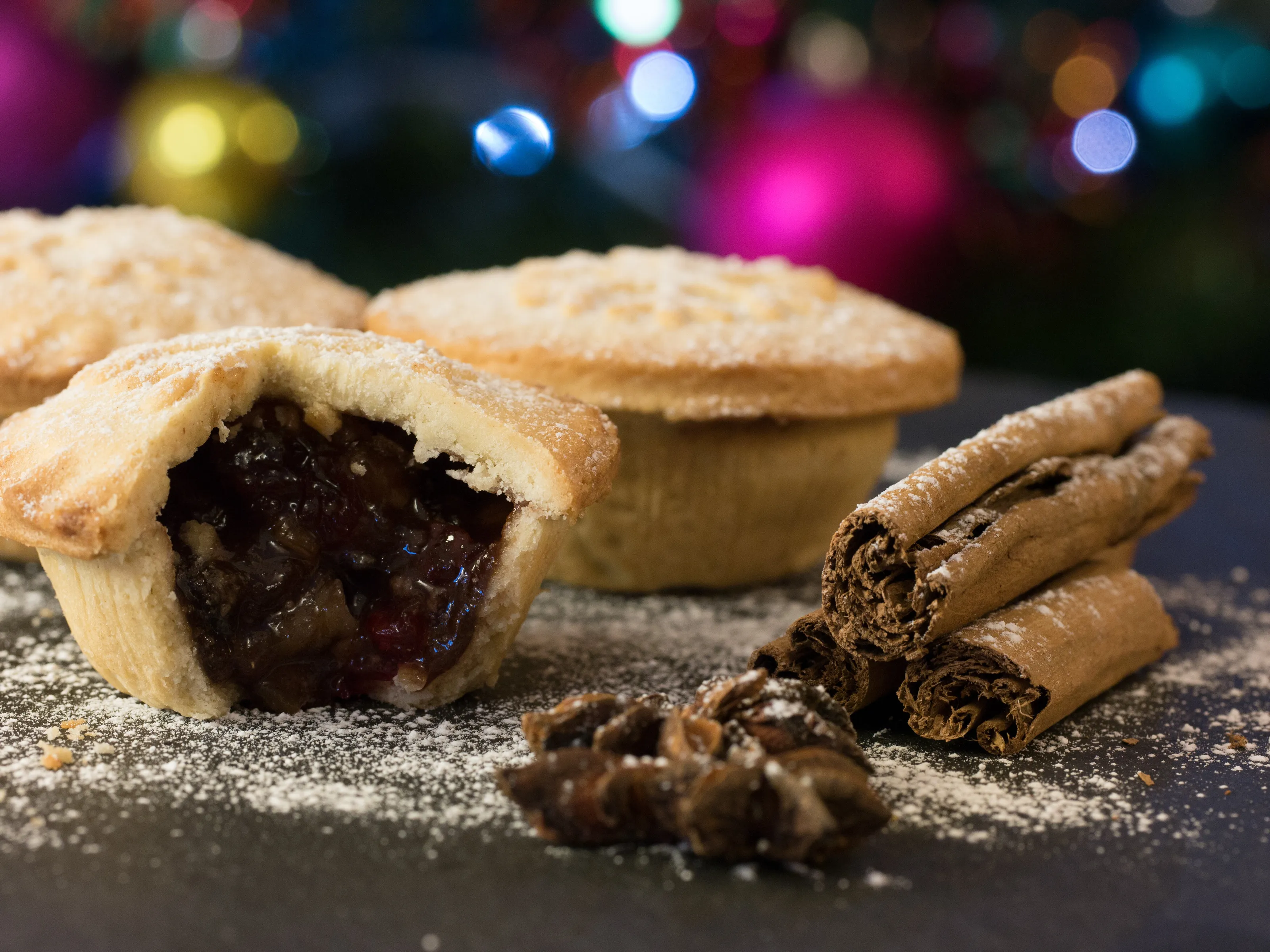 3 Mince Pies