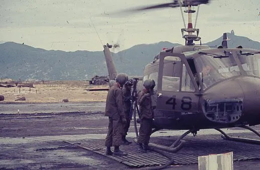 Hot refuel ! UH1D