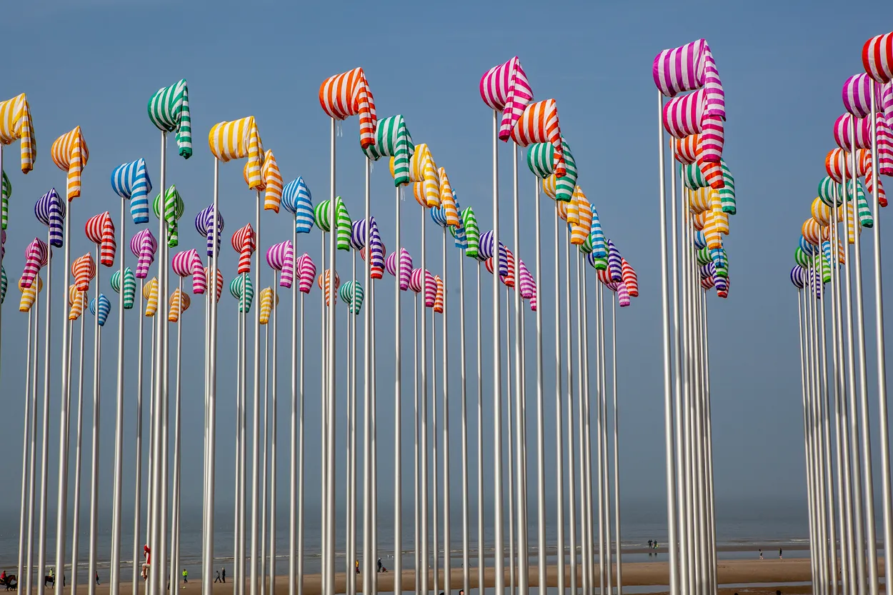 "Le Vent souffle où il veut", by the French artist Daniel Buren.