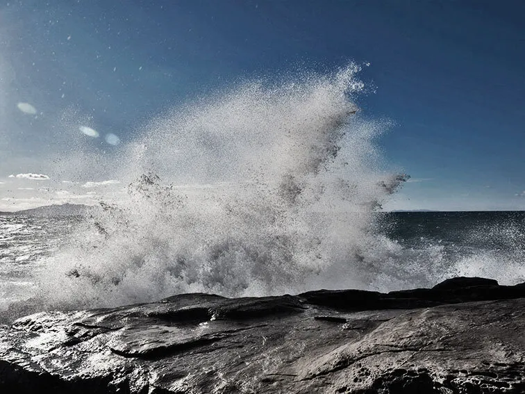 Crashing Waves