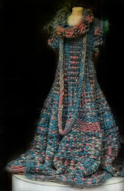Trash fashion