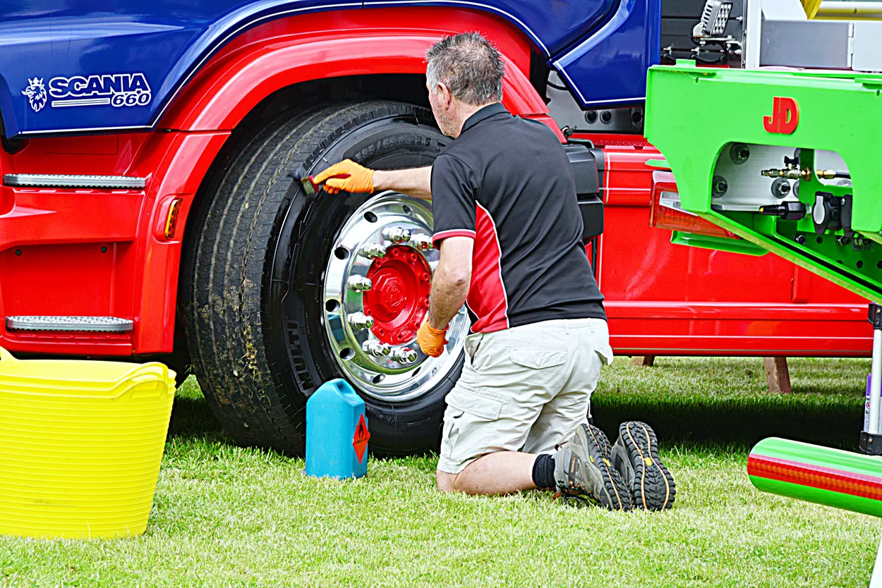 Cleaning a truck wheel