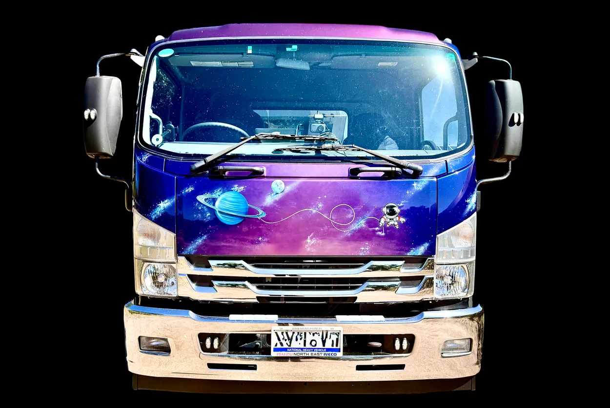 Purple Planet Towing Truck