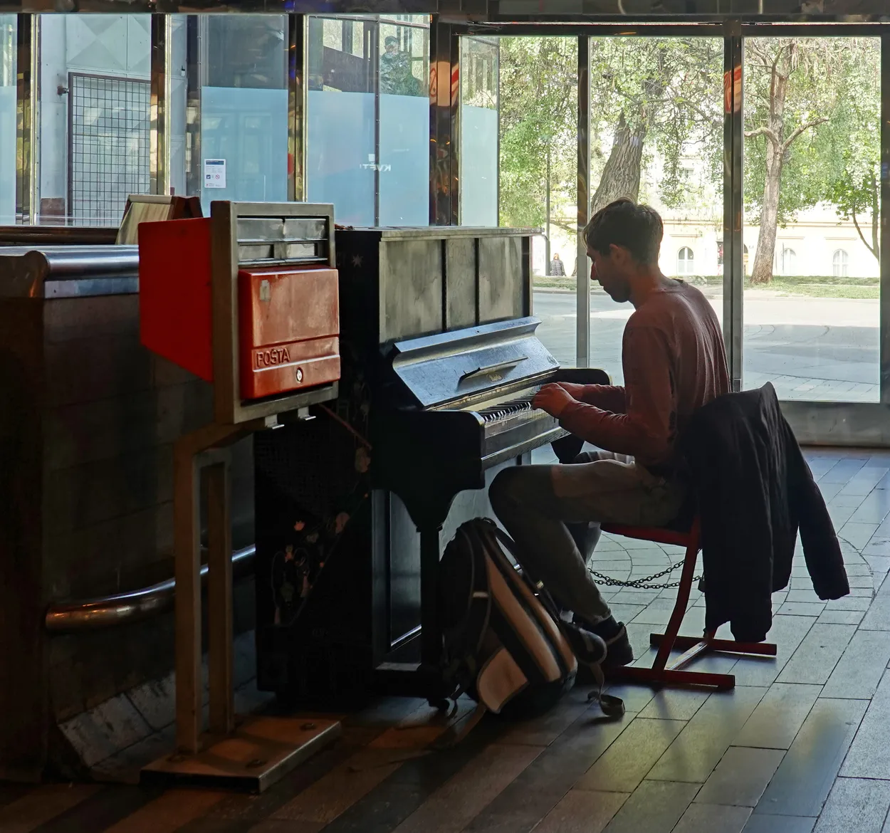Letters for the pianist