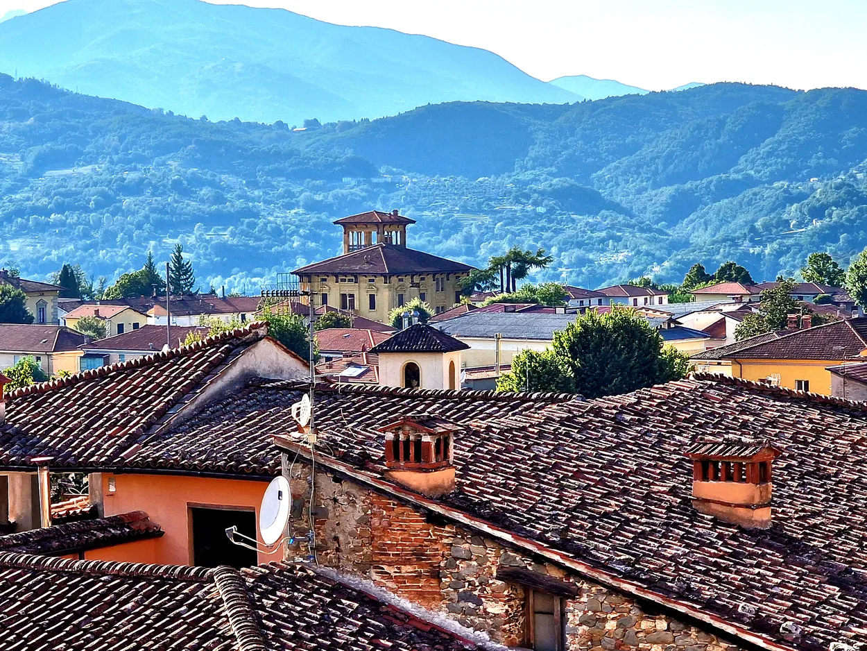 Rooftops of Barga