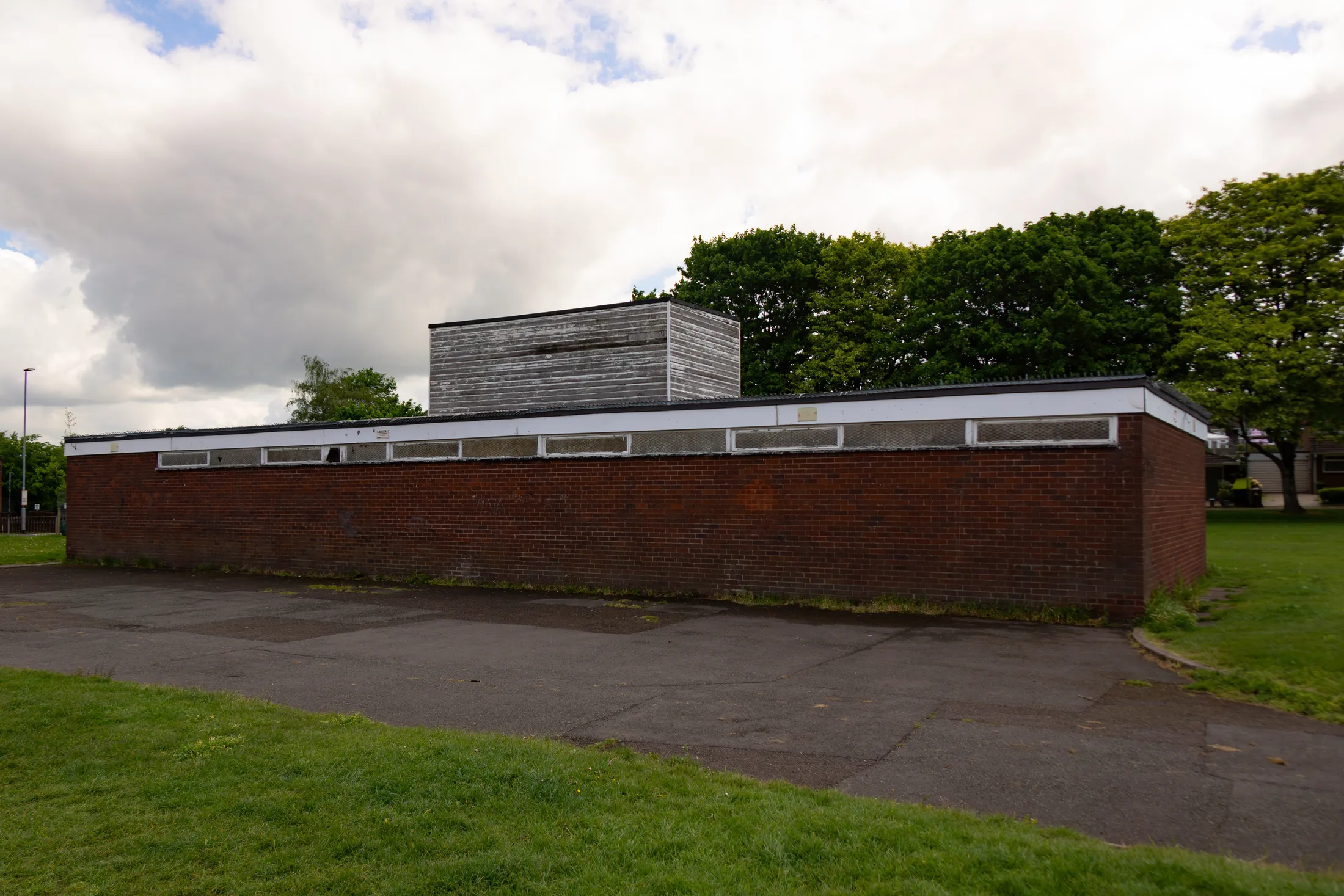 Boring mundane building