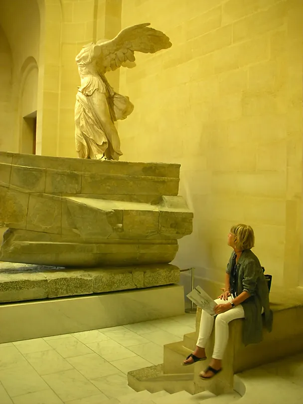 Louvre Moment