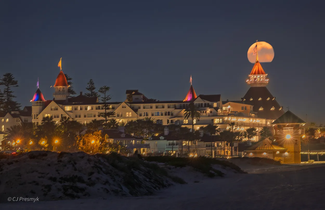 Moon rising behind Hotel Del Coronado