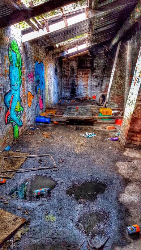 Decay delapidated