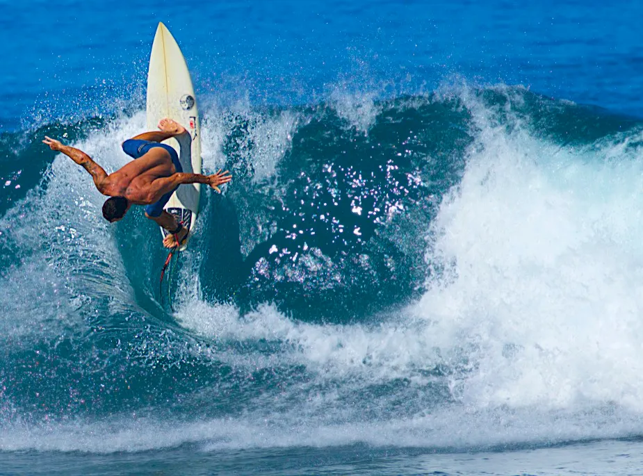 Surfers (in colour)